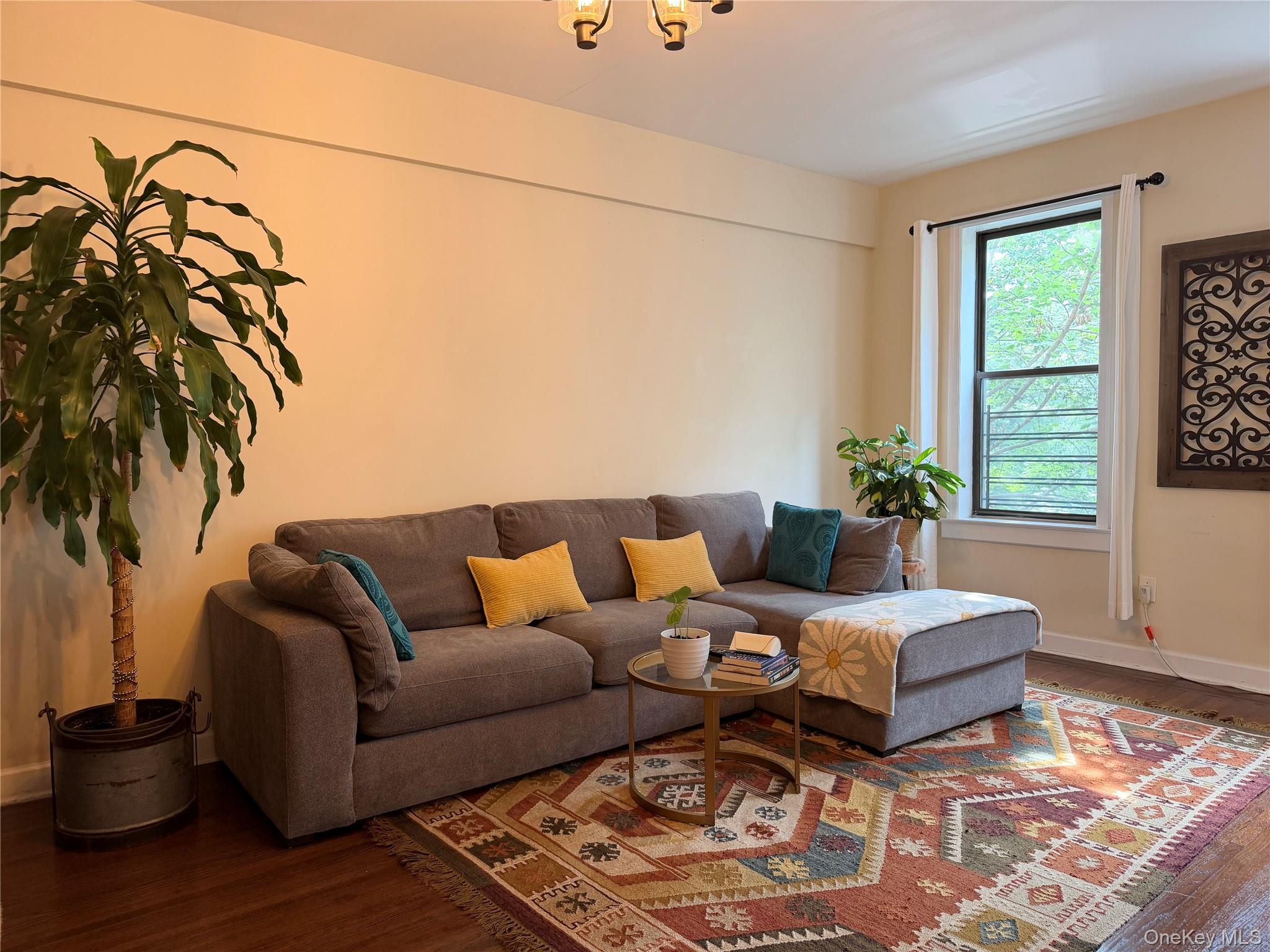 531 Lincoln Avenue 5l Property Photo 5