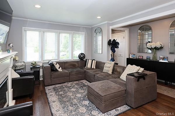 208 N Walnut Street Property Photo 2