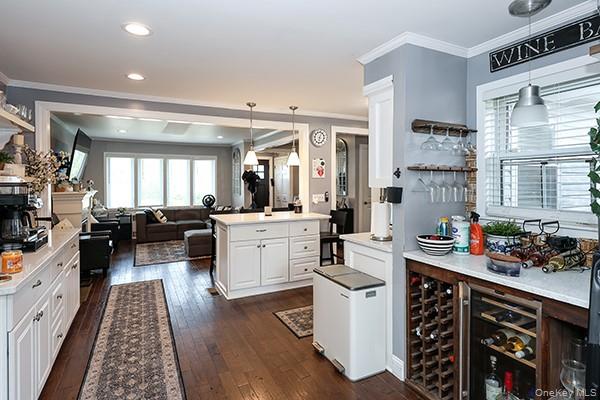 208 N Walnut Street Property Photo 9