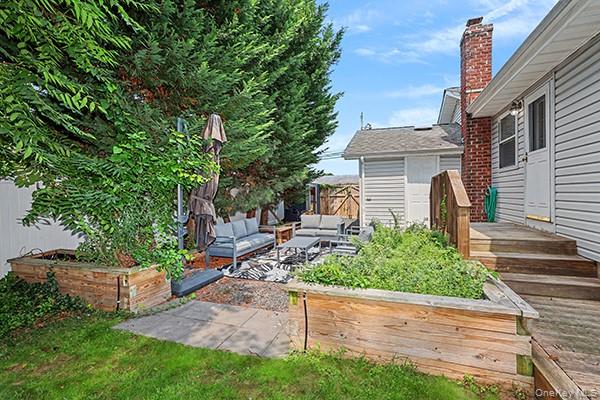 208 N Walnut Street Property Photo 25