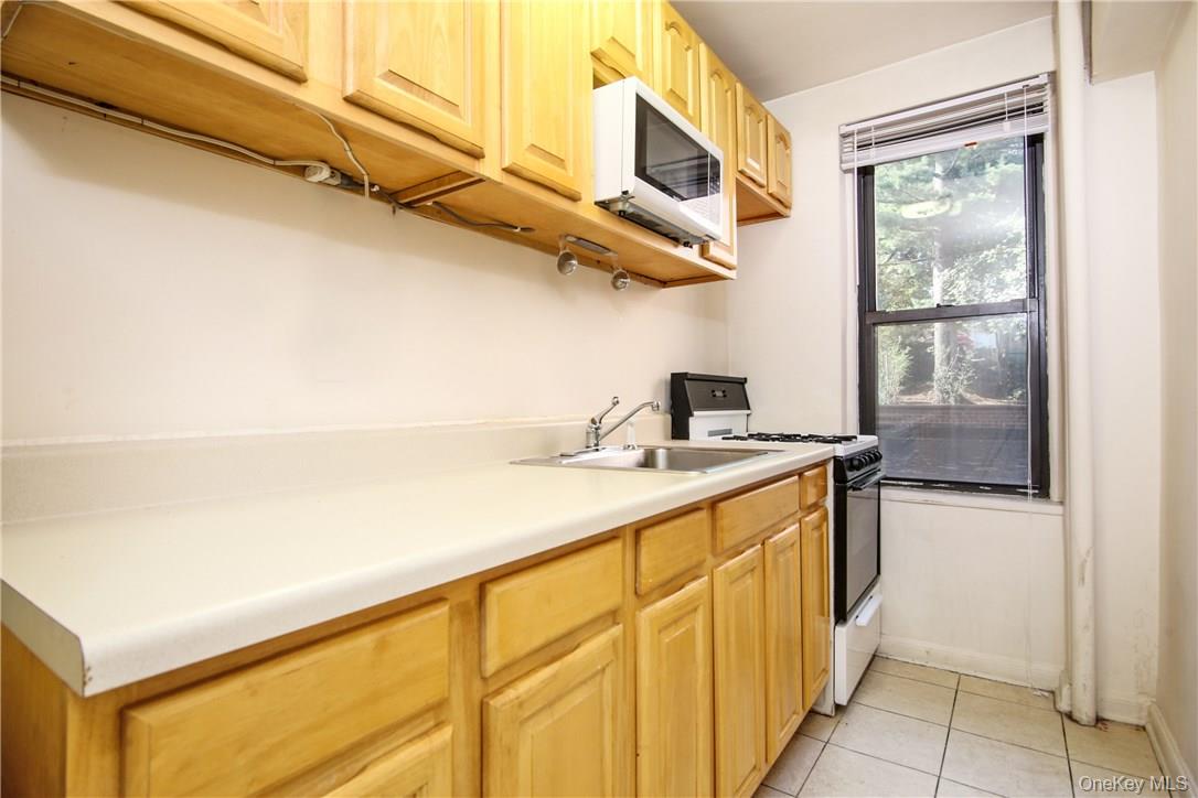 70 Sherman Avenue 1k Property Photo 8