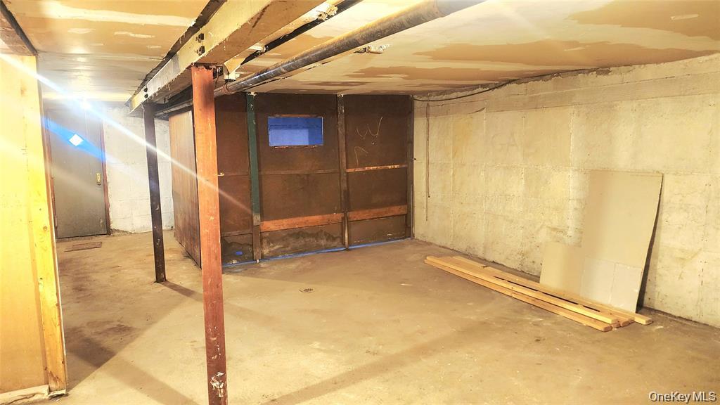 664 Remsen Avenue Property Photo 16