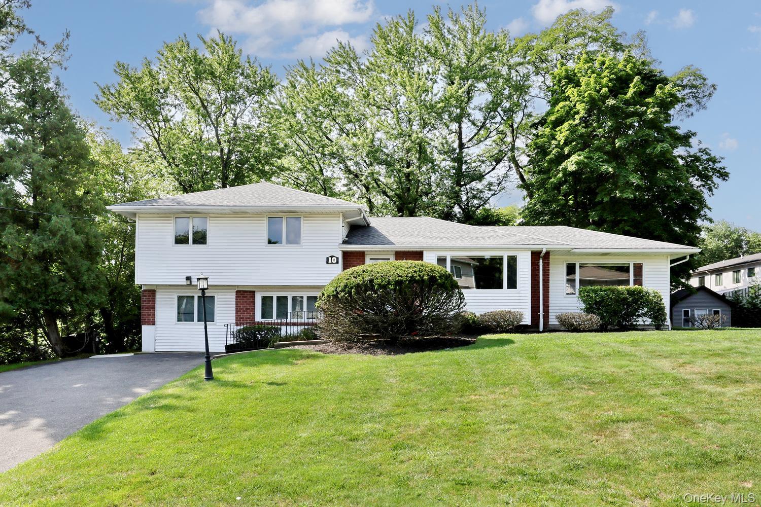 10 Briarcliff Drive Property Photo 1