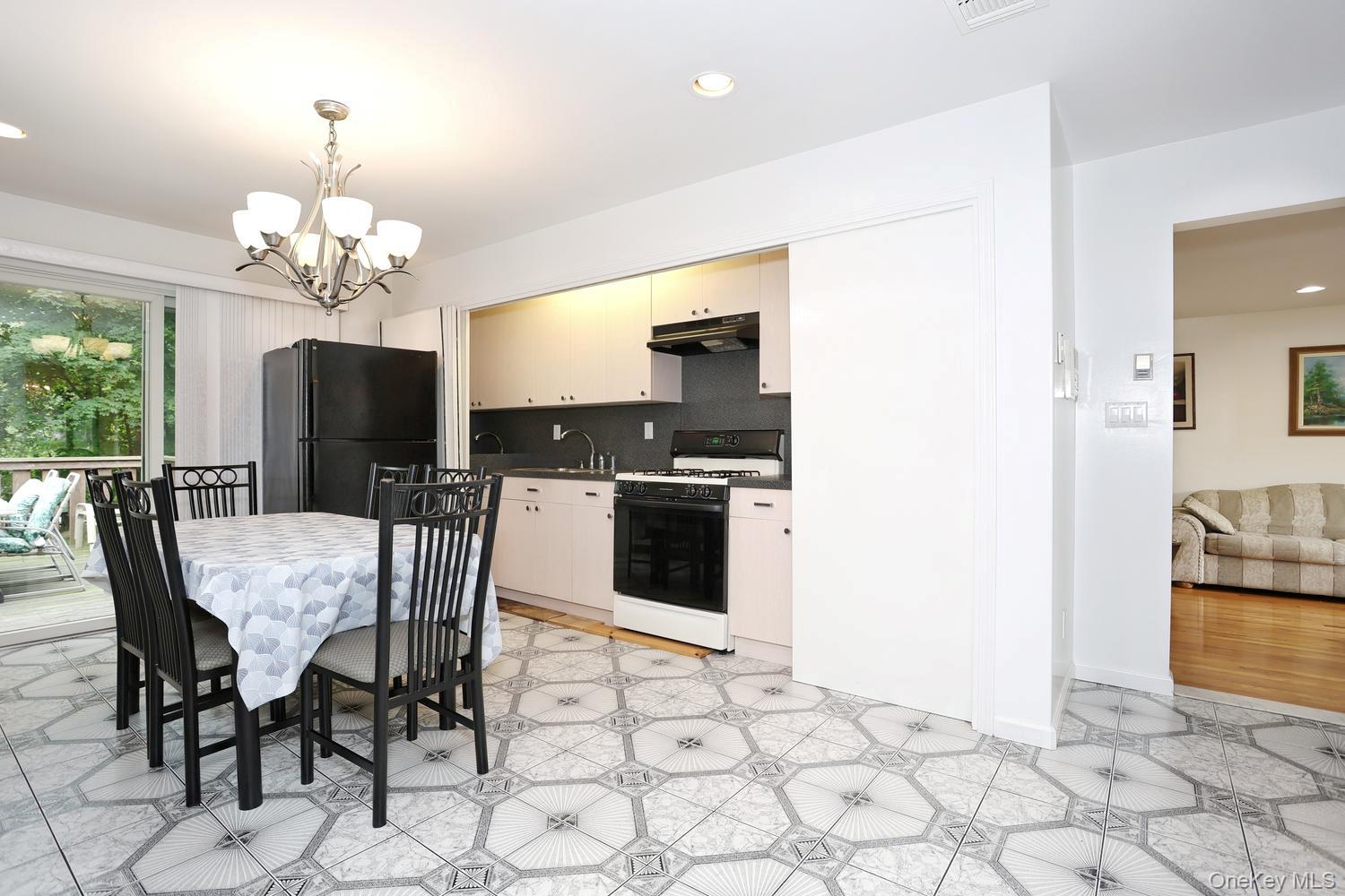 10 Briarcliff Drive Property Photo 10