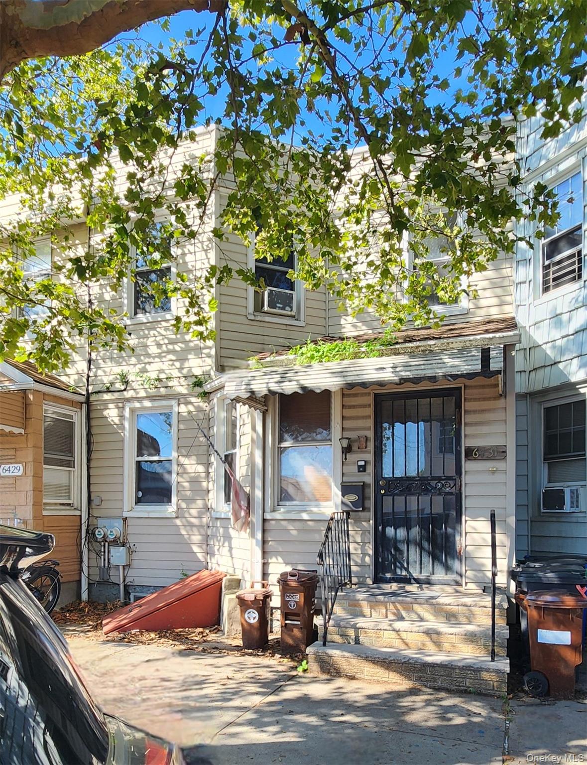 6431 Admiral Avenue Property Photo 1