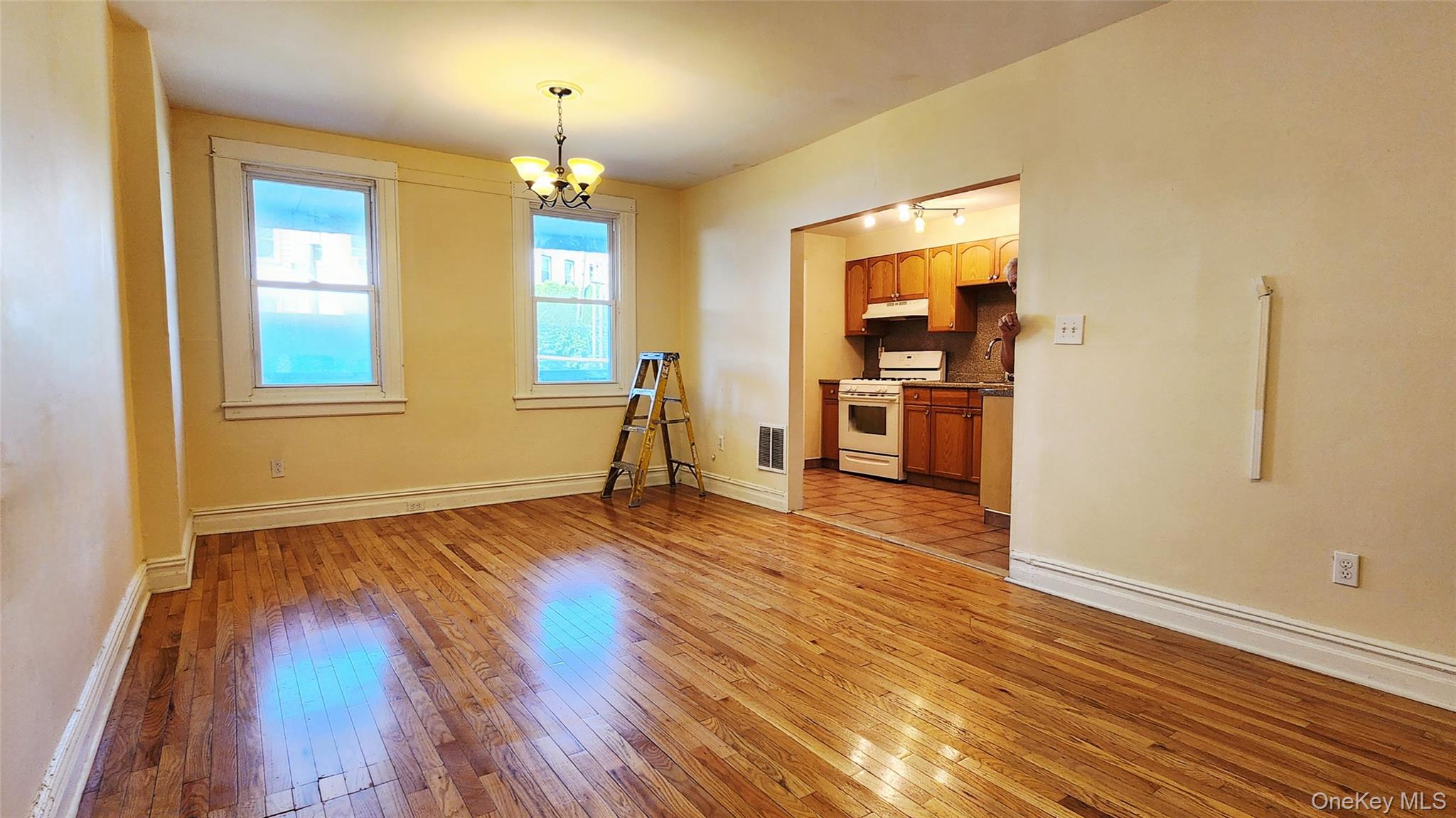 6431 Admiral Avenue Property Photo 5