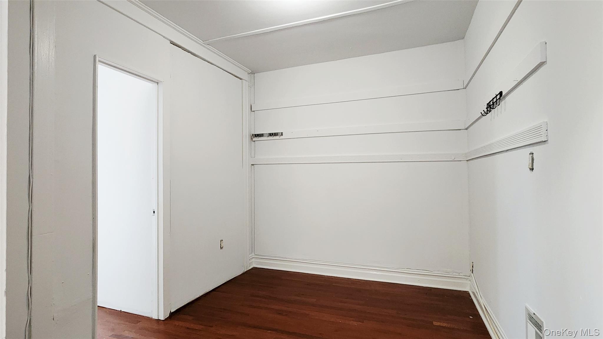 6431 Admiral Avenue Property Photo 10