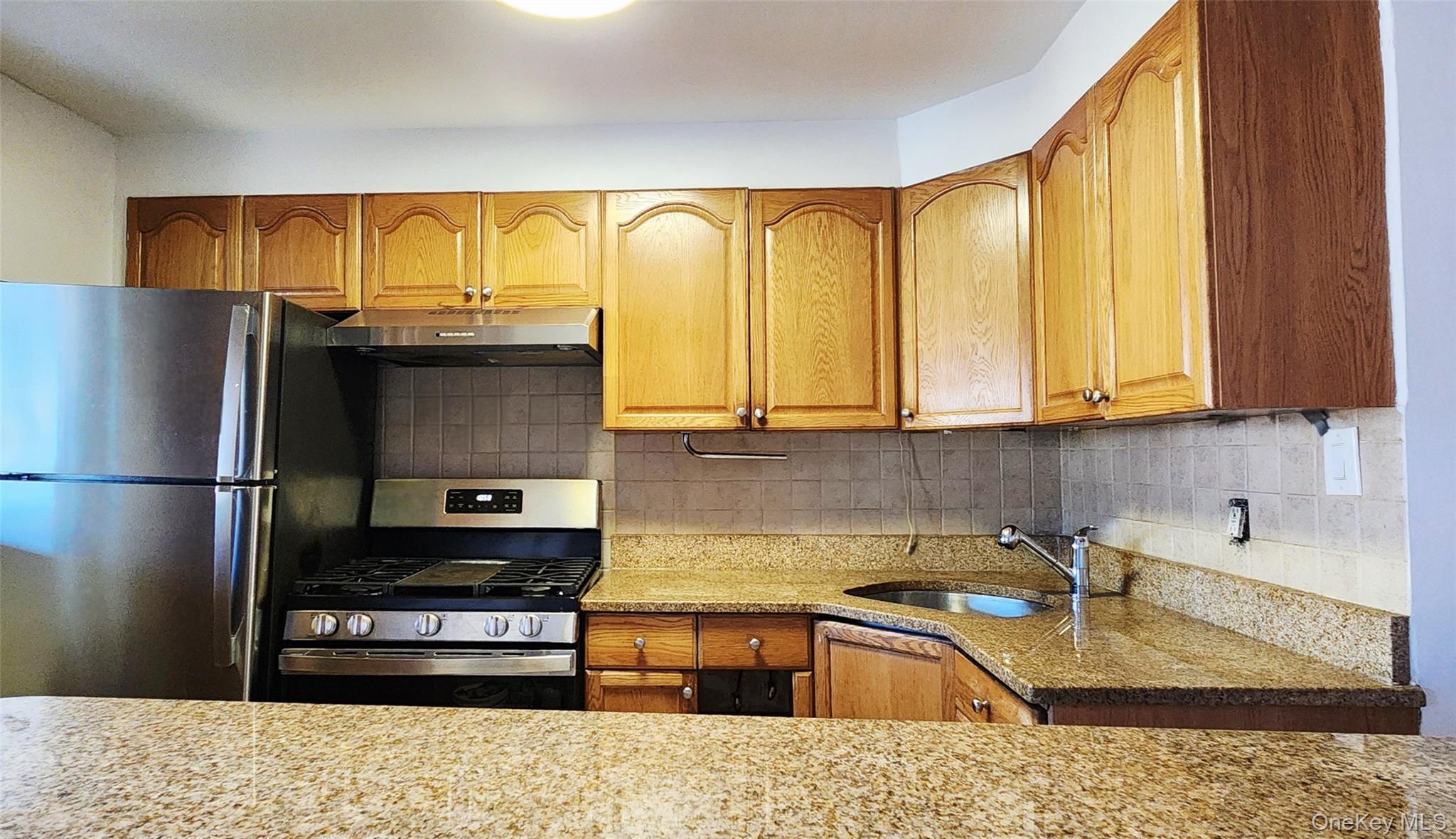 6431 Admiral Avenue Property Photo 13