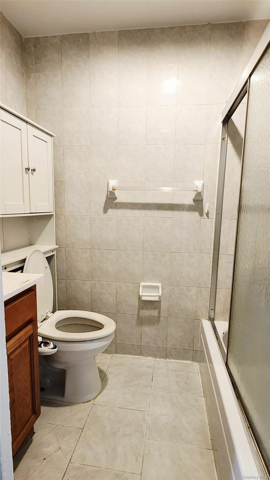 6431 Admiral Avenue Property Photo 14