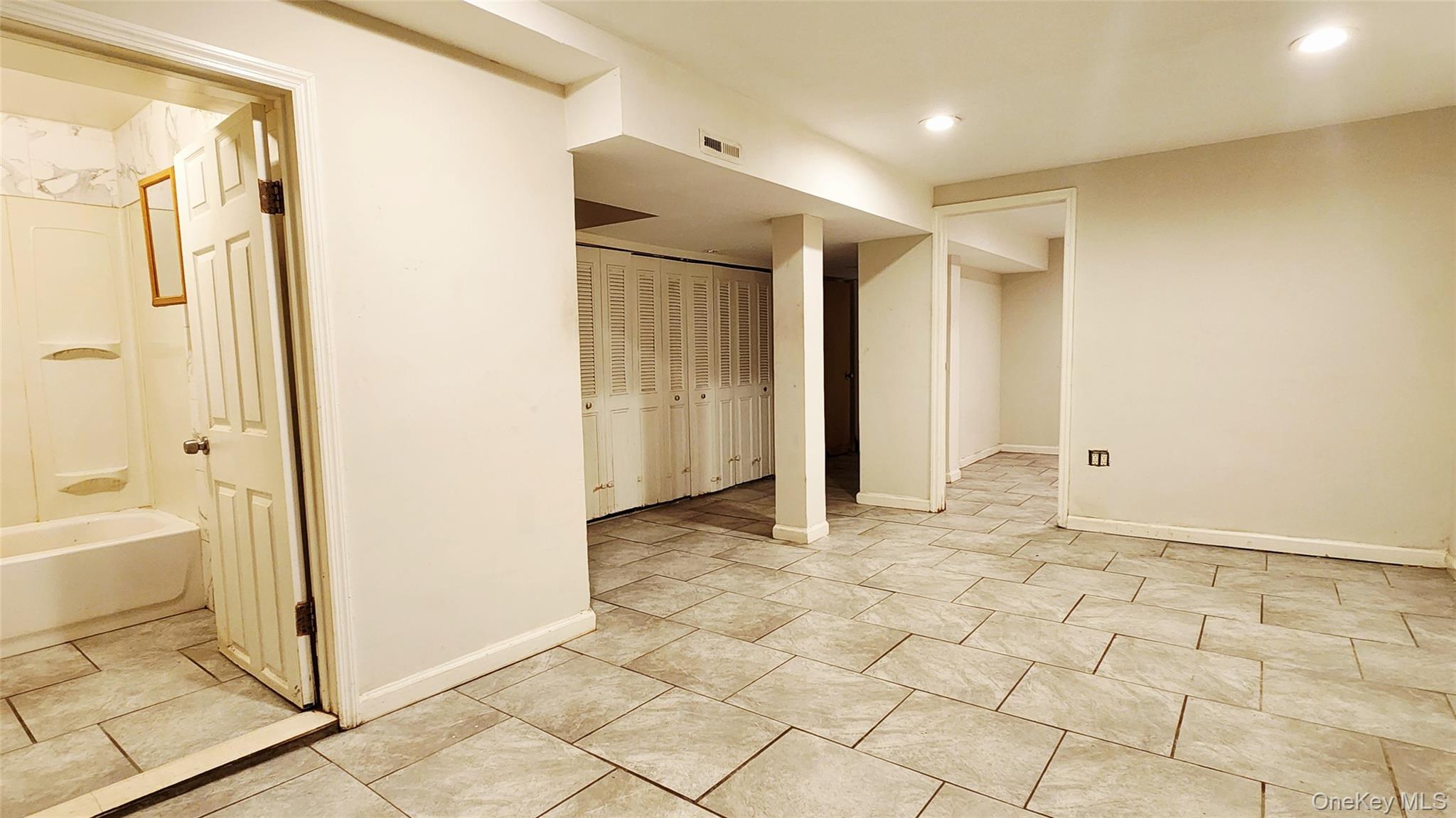 6431 Admiral Avenue Property Photo 16
