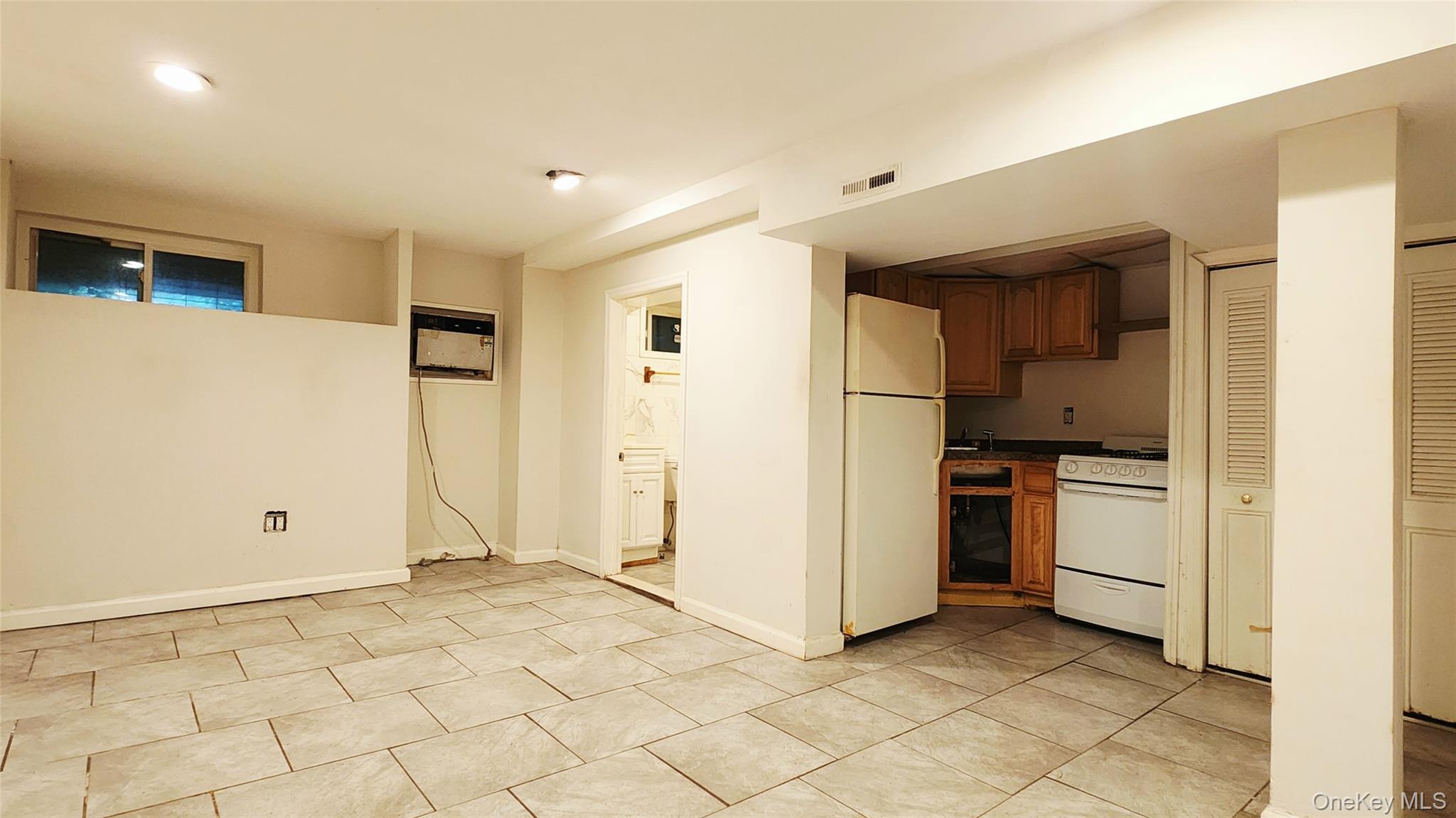6431 Admiral Avenue Property Photo 18