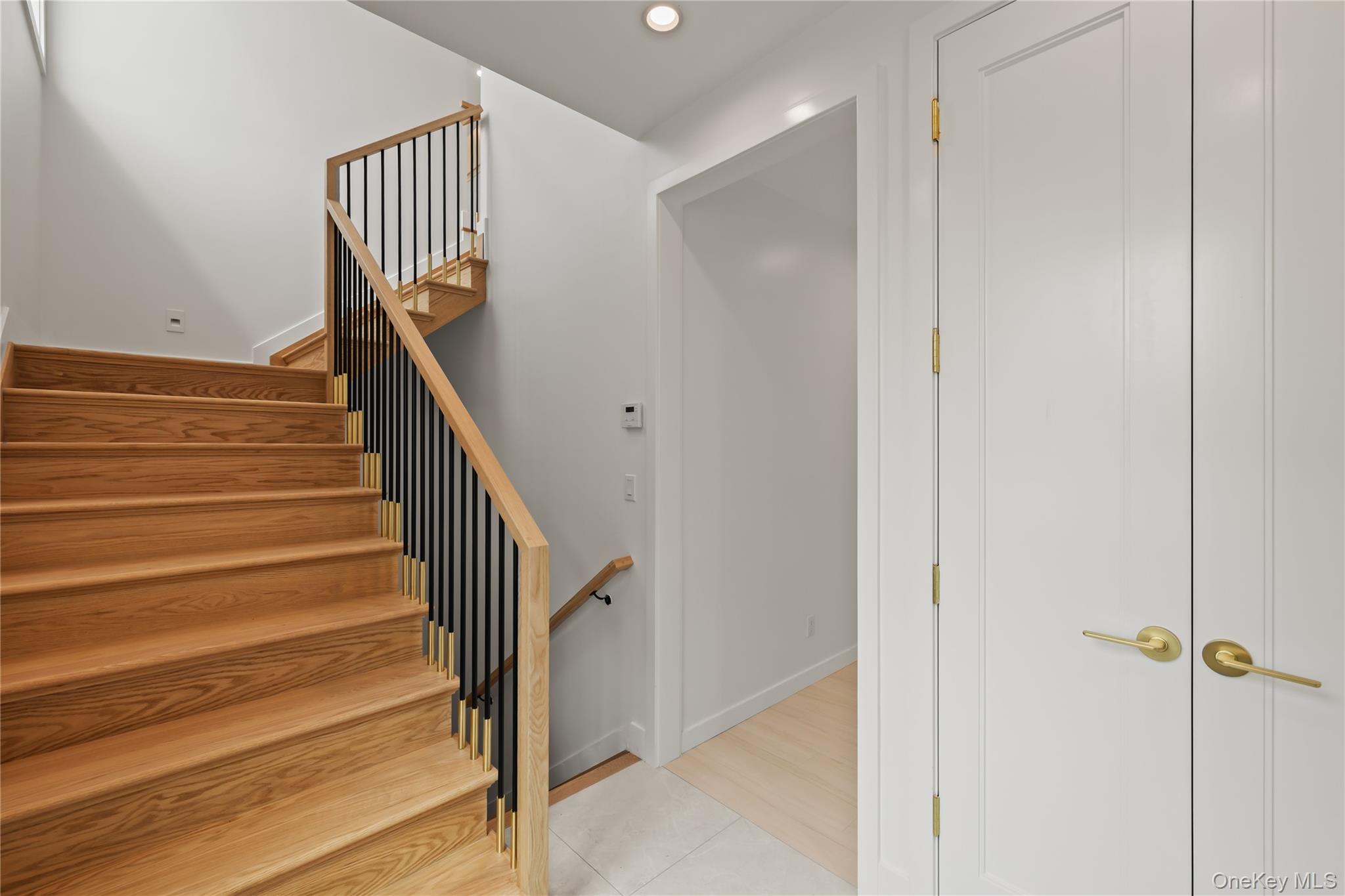 48 Noyes Avenue 201 Property Photo 7