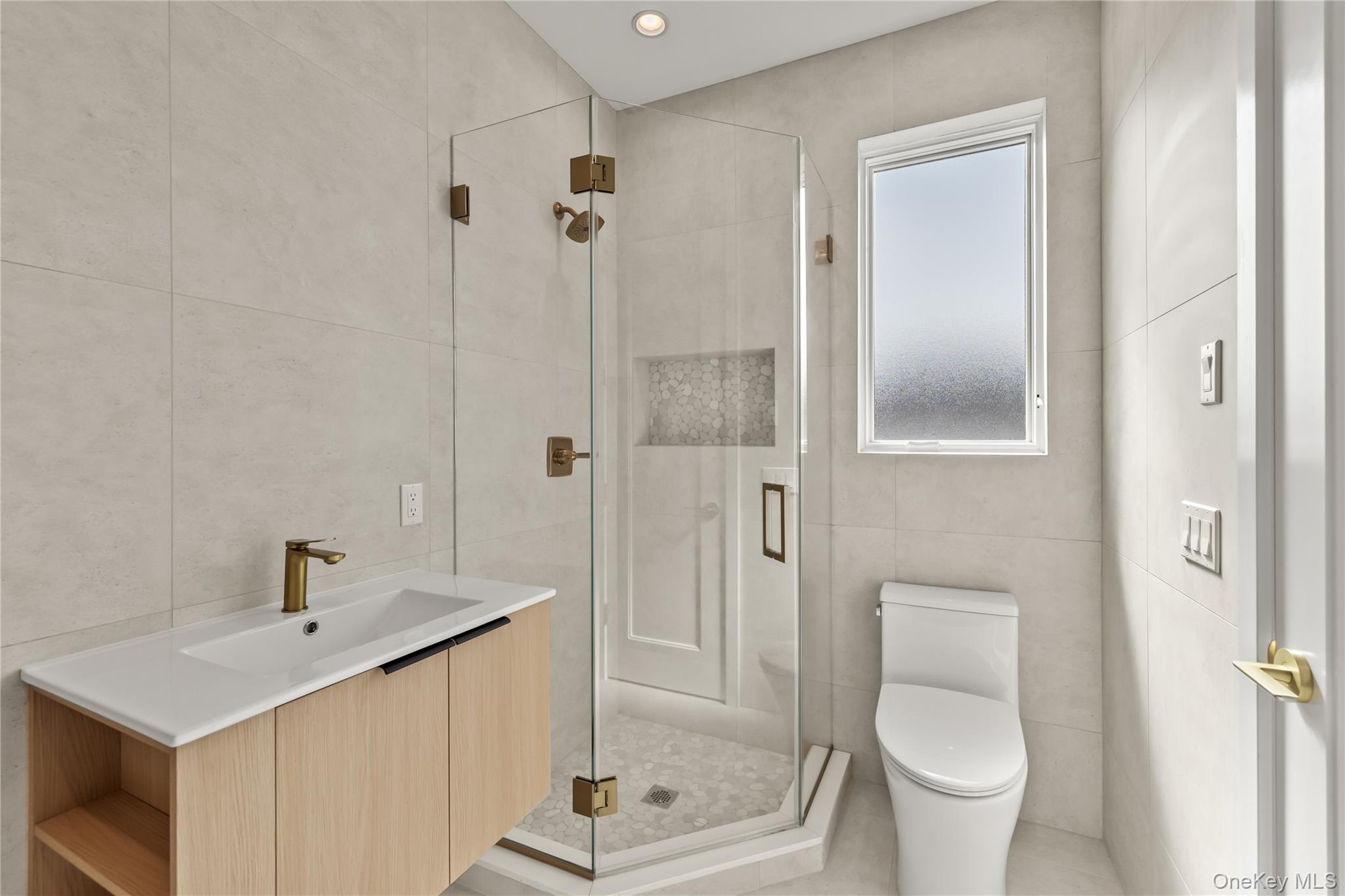 48 Noyes Avenue 201 Property Photo 29