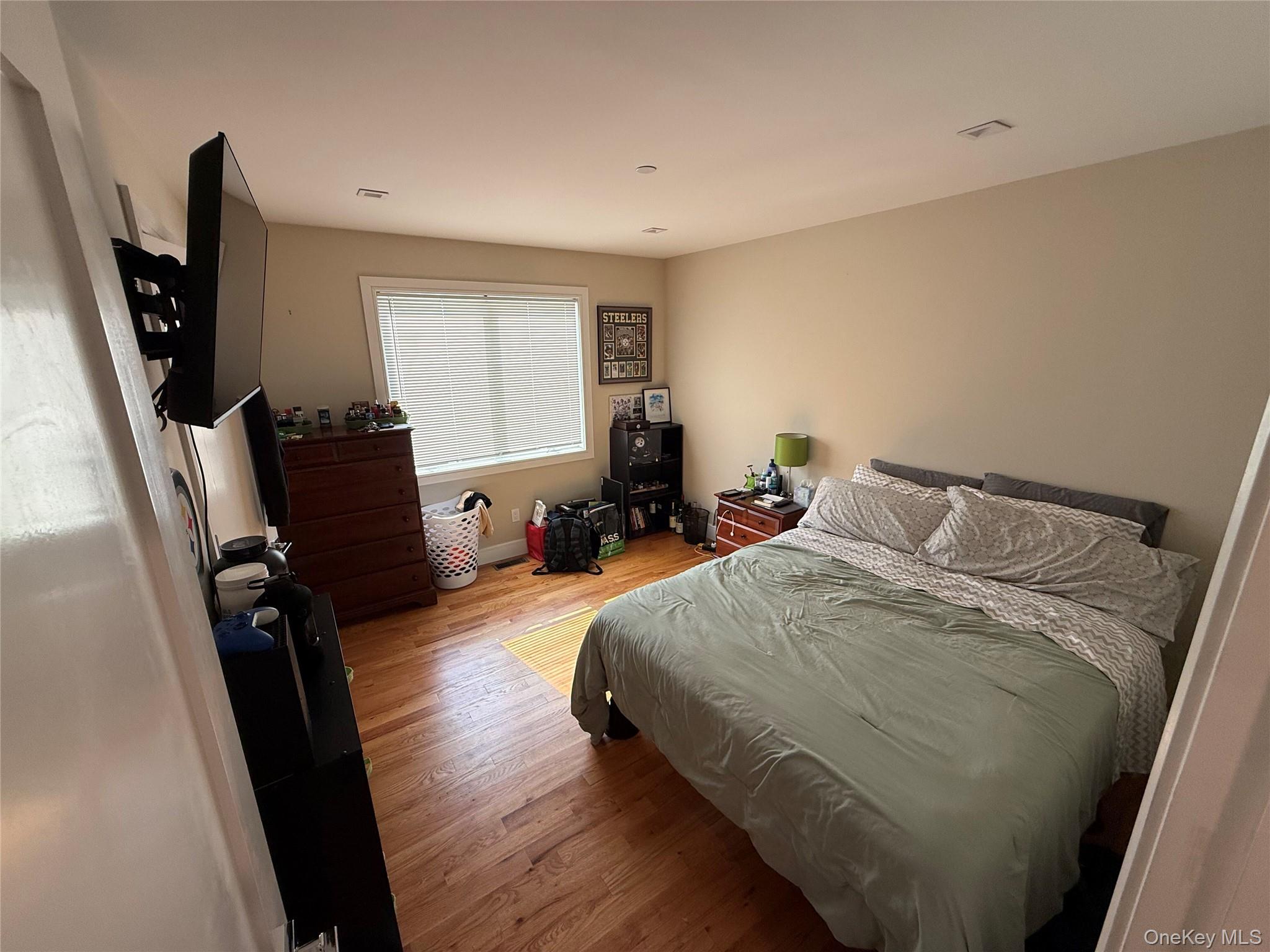 648 E Broadway Property Photo 10