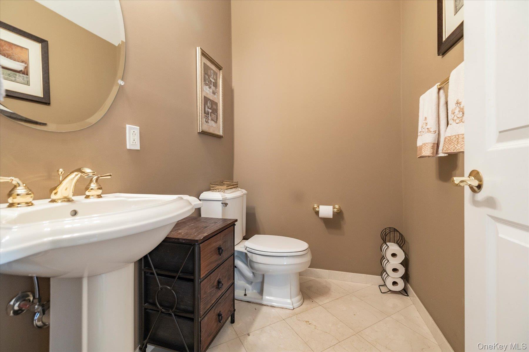 196 Pond View Drive Property Photo 3