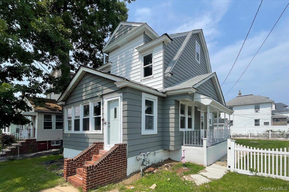 17 Sapir Street Property Photo 3
