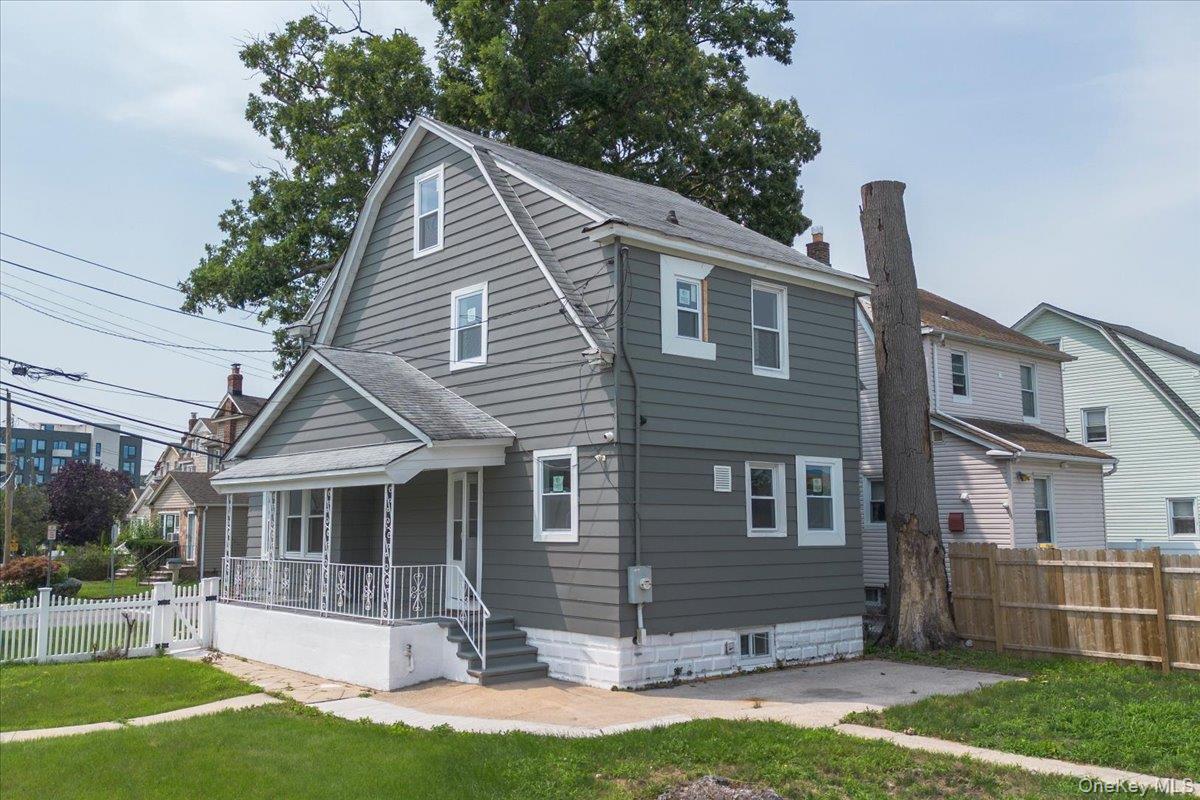 17 Sapir Street Property Photo 4