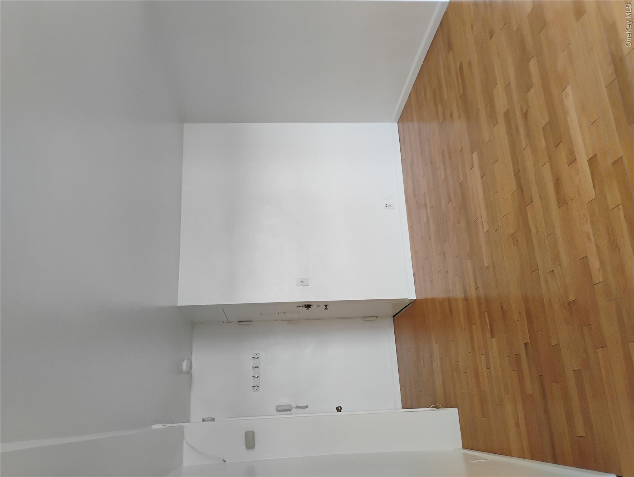 5 Fordham Hill Oval 9a Property Photo 2