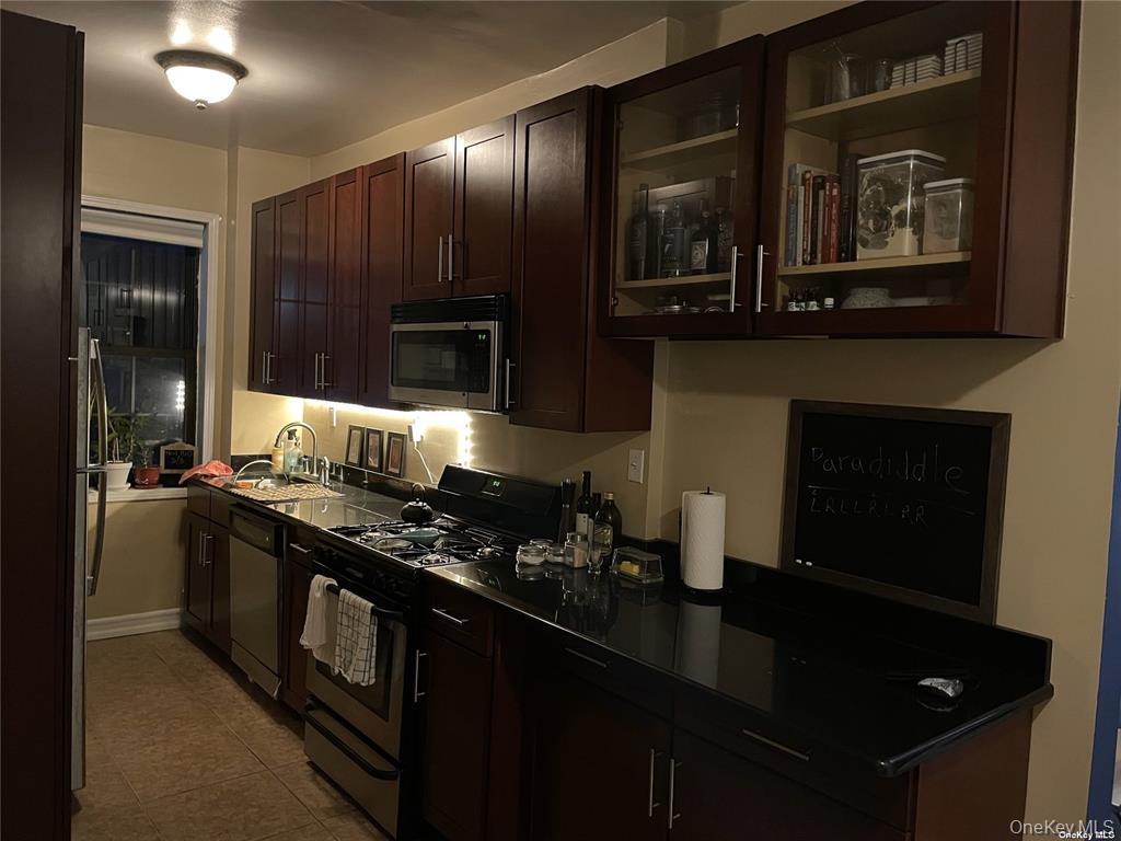 840 Bronx River Road 3b Property Photo 2