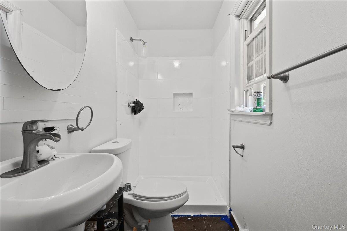 131 Lake Road Property Photo 17