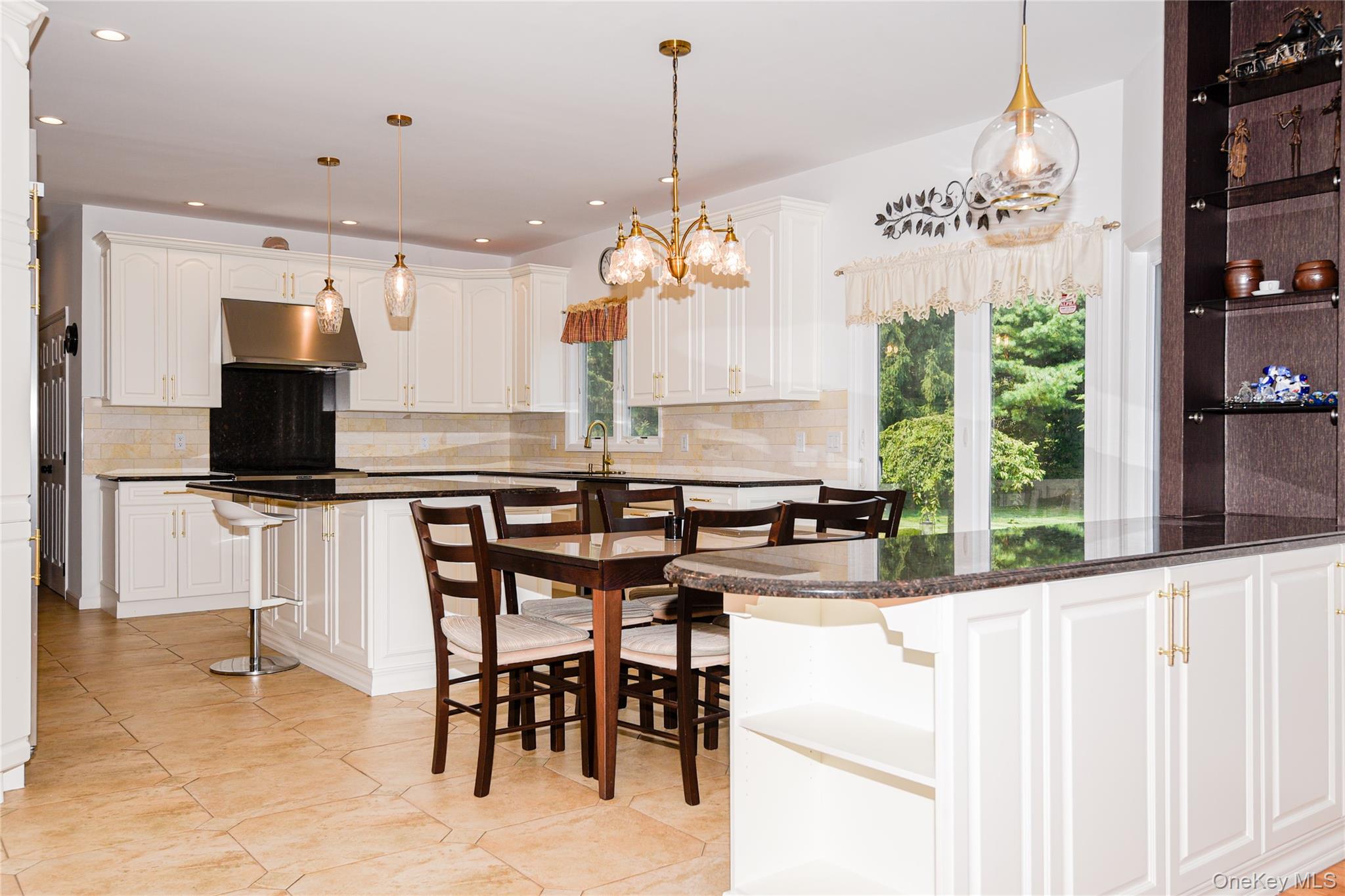 5 Home Court Property Photo 21