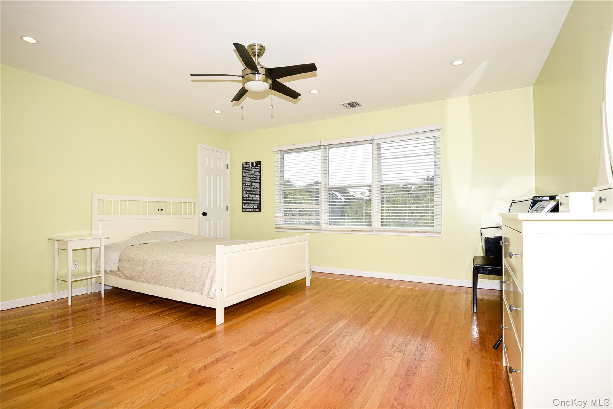 5 Home Court Property Photo 34