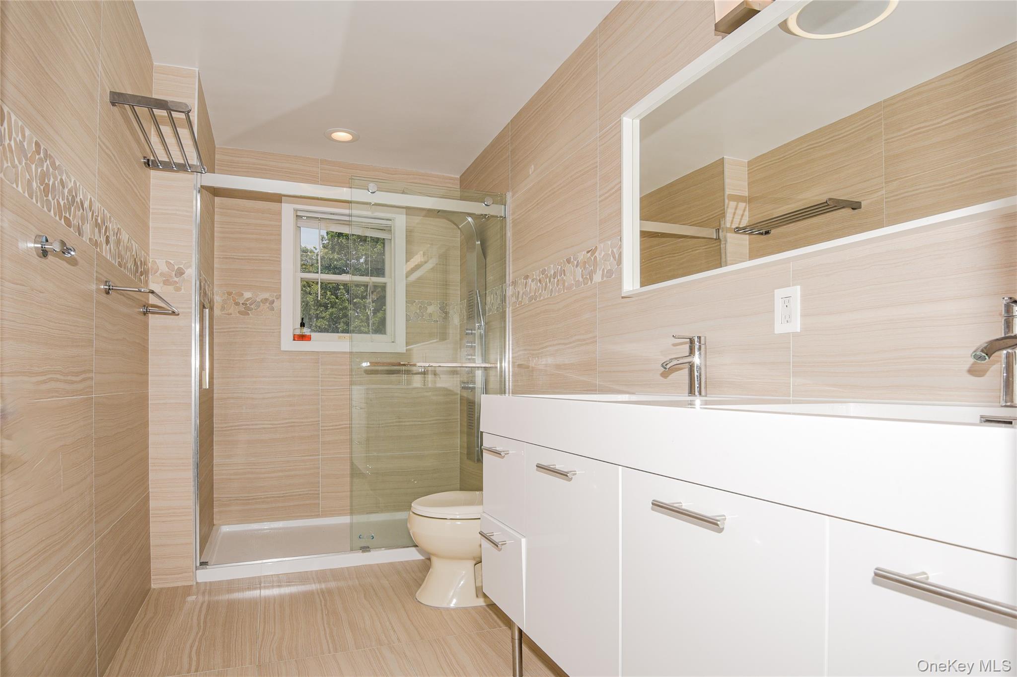 5 Home Court Property Photo 35