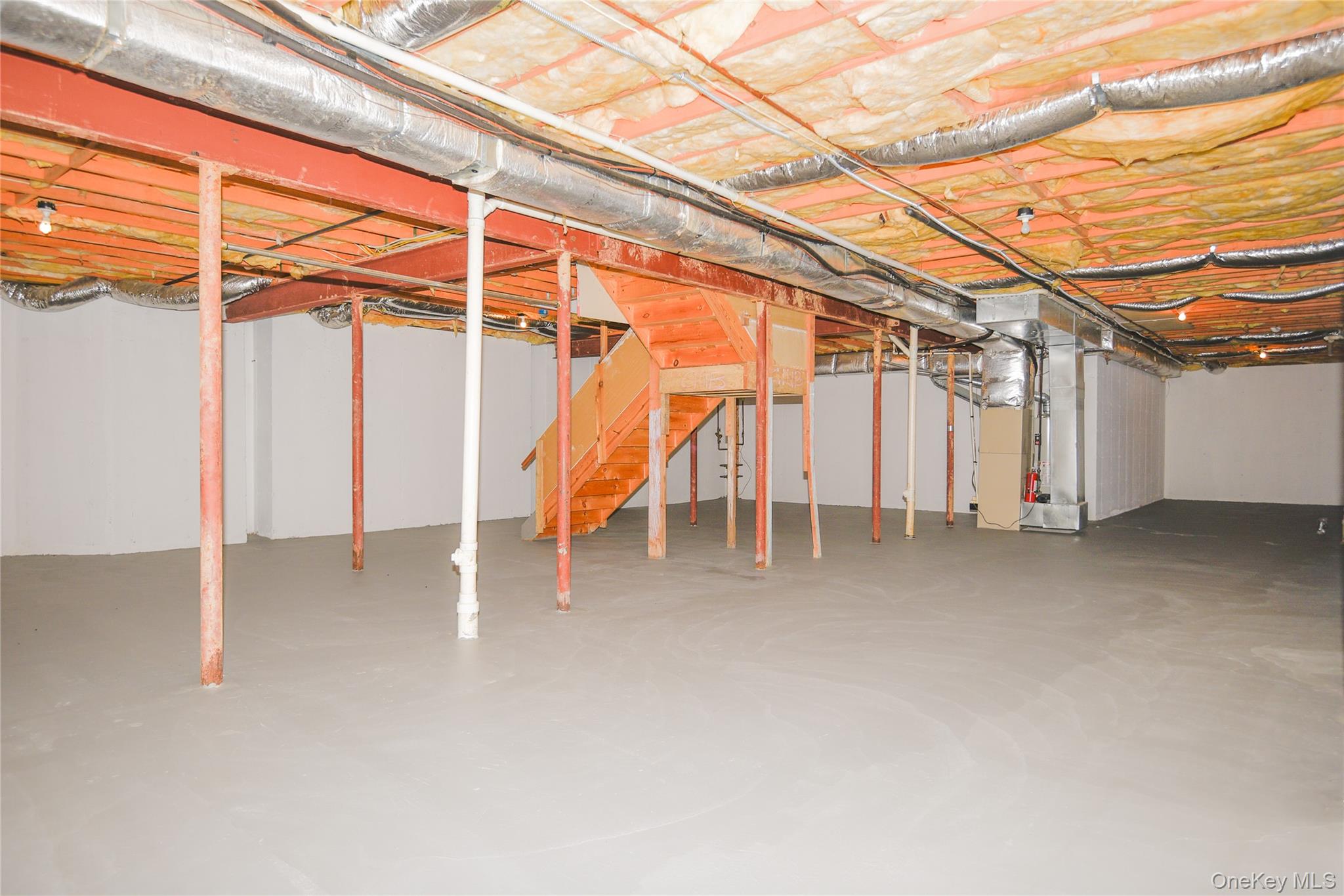 5 Home Court Property Photo 40