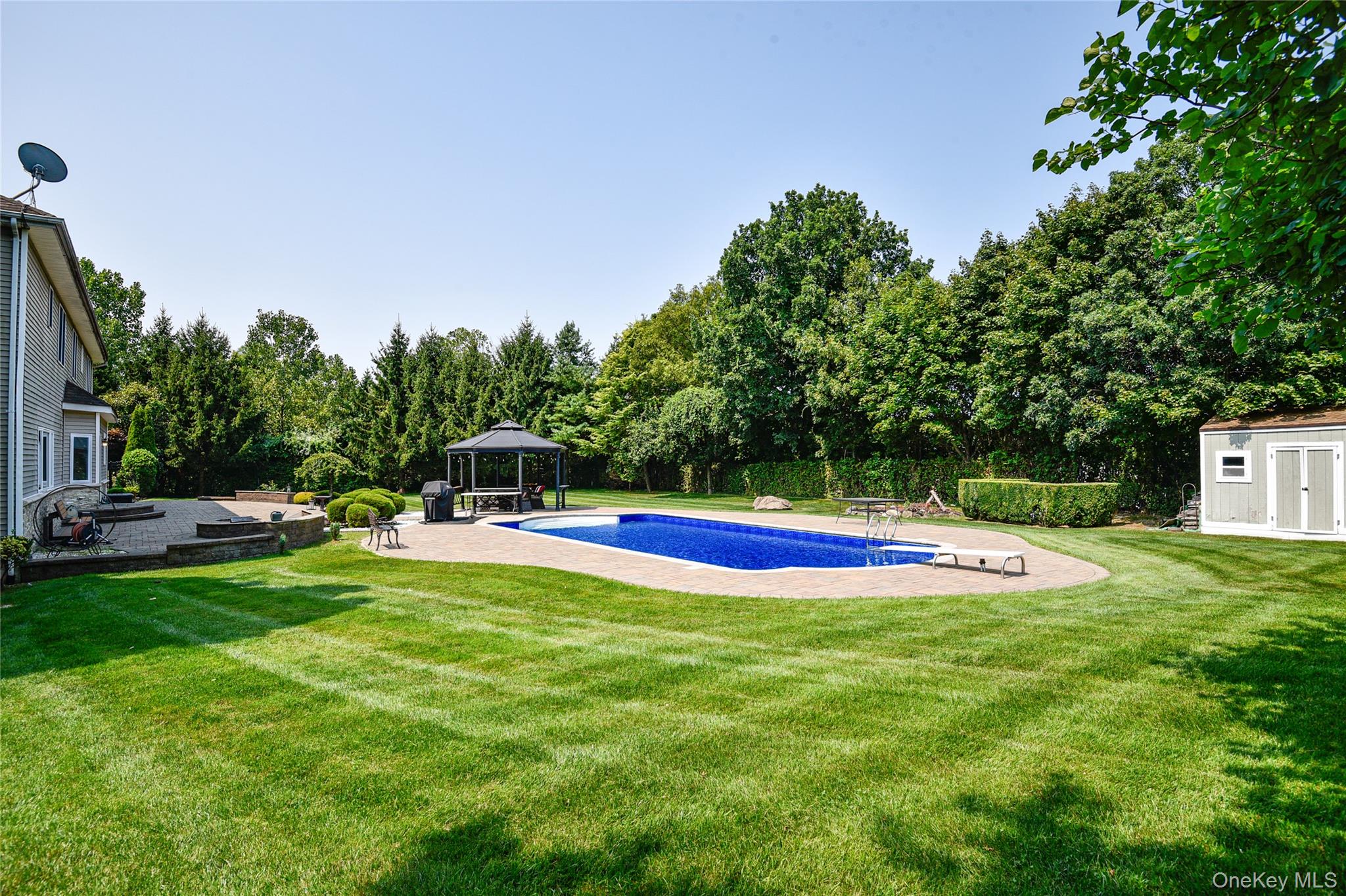 5 Home Court Property Photo 41