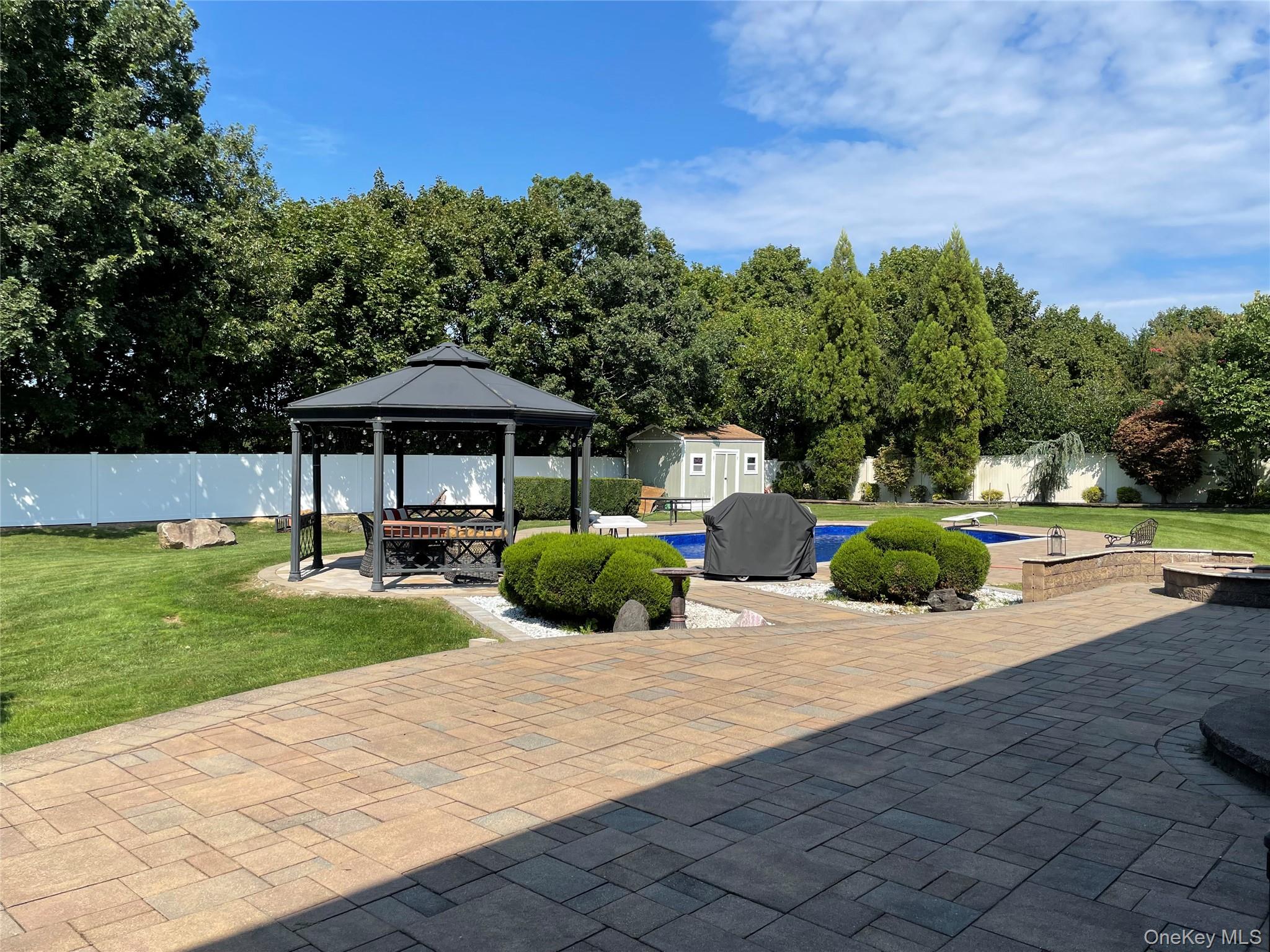 5 Home Court Property Photo 41