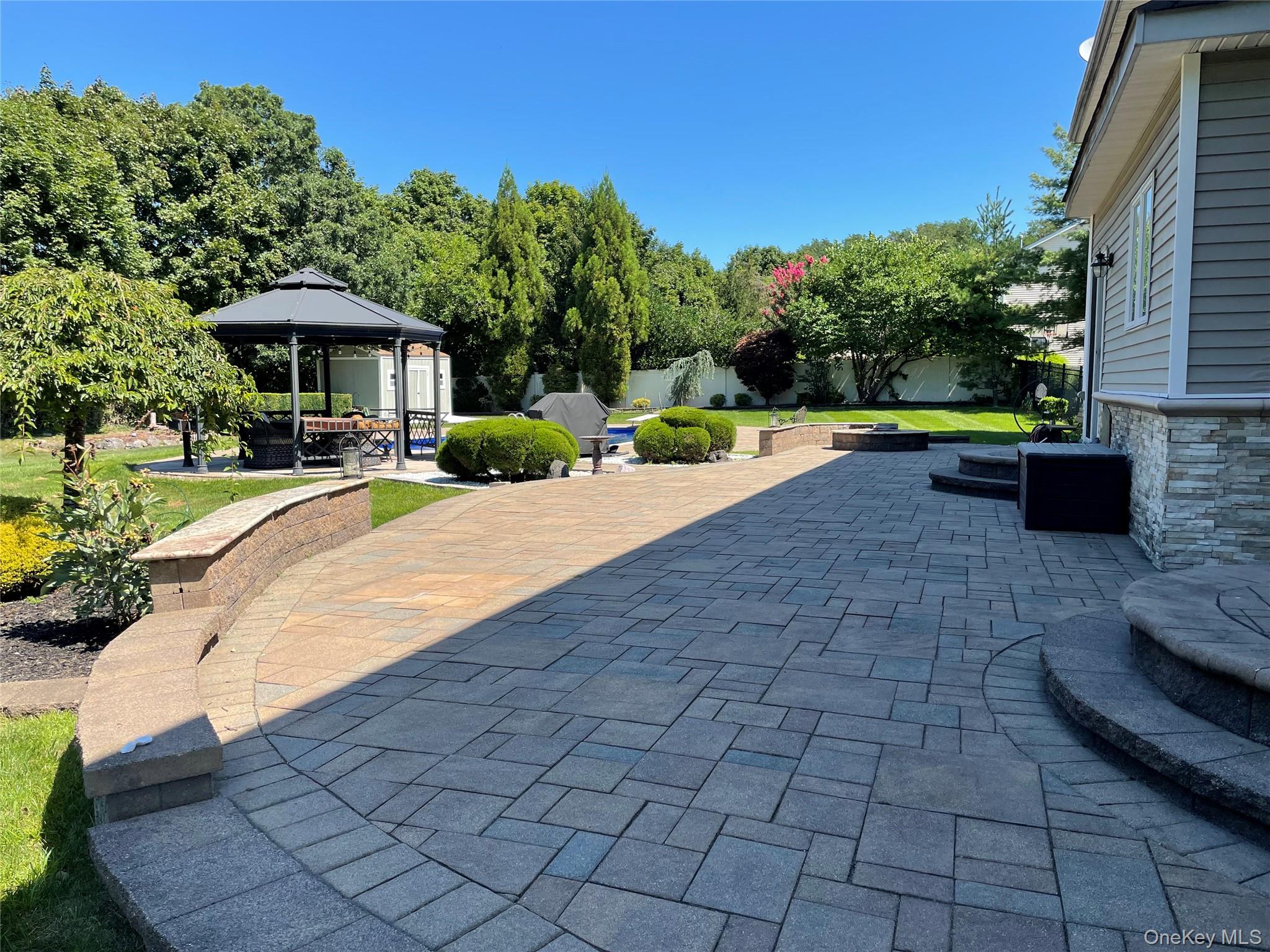 5 Home Court Property Photo 42