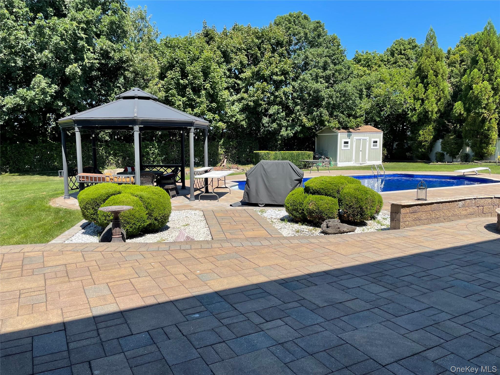 5 Home Court Property Photo 44