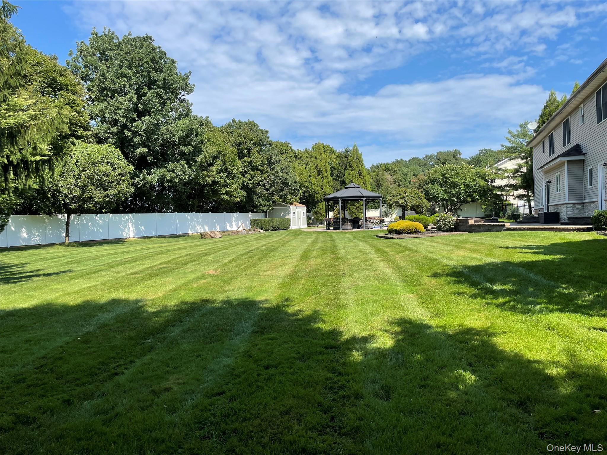 5 Home Court Property Photo 47