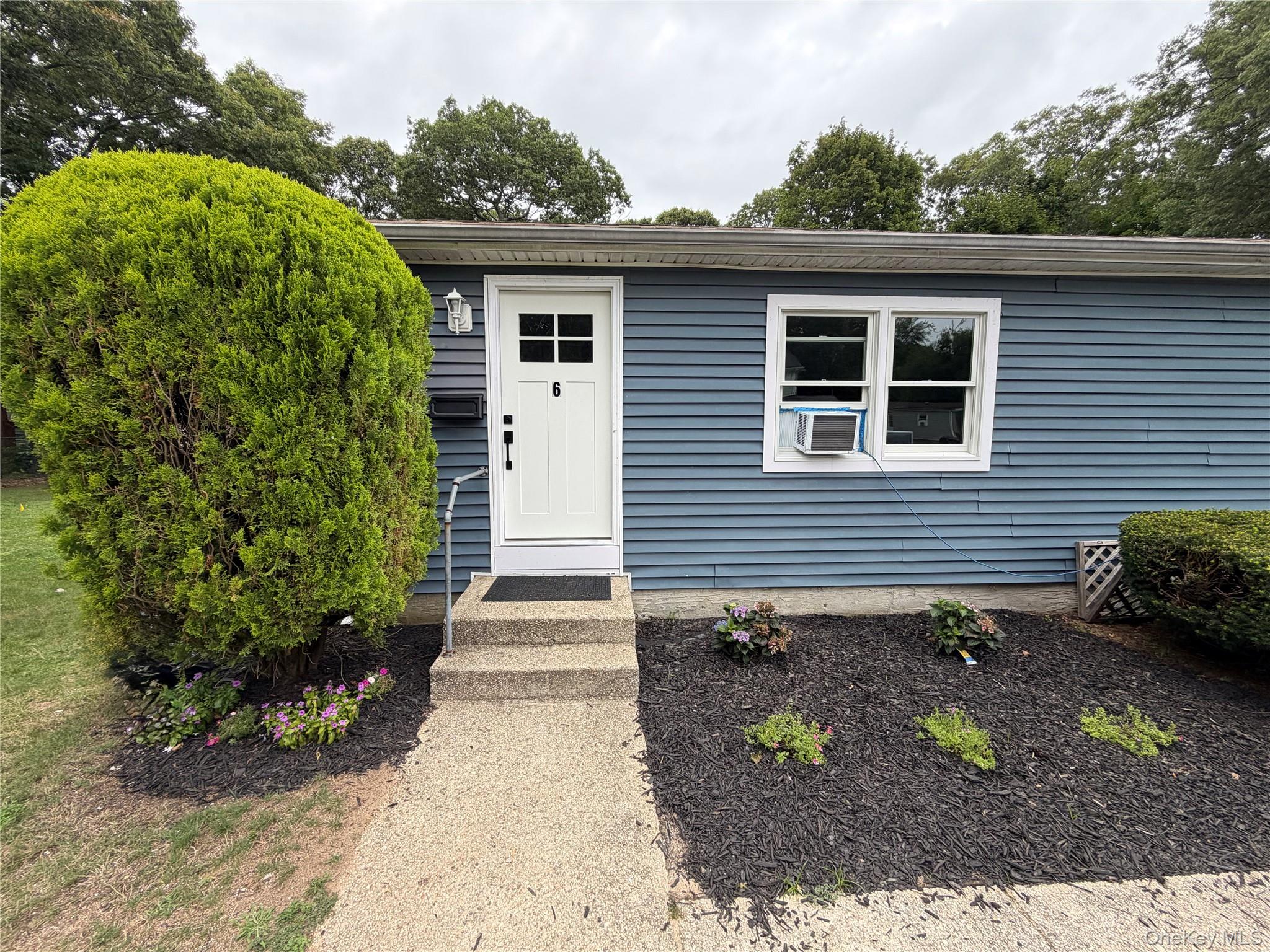 305 Smithtown Boulevard Property Photo 1