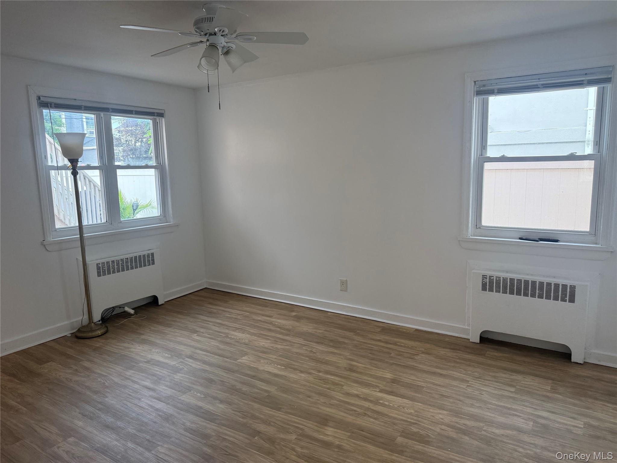 646 E Park Avenue Property Photo 4