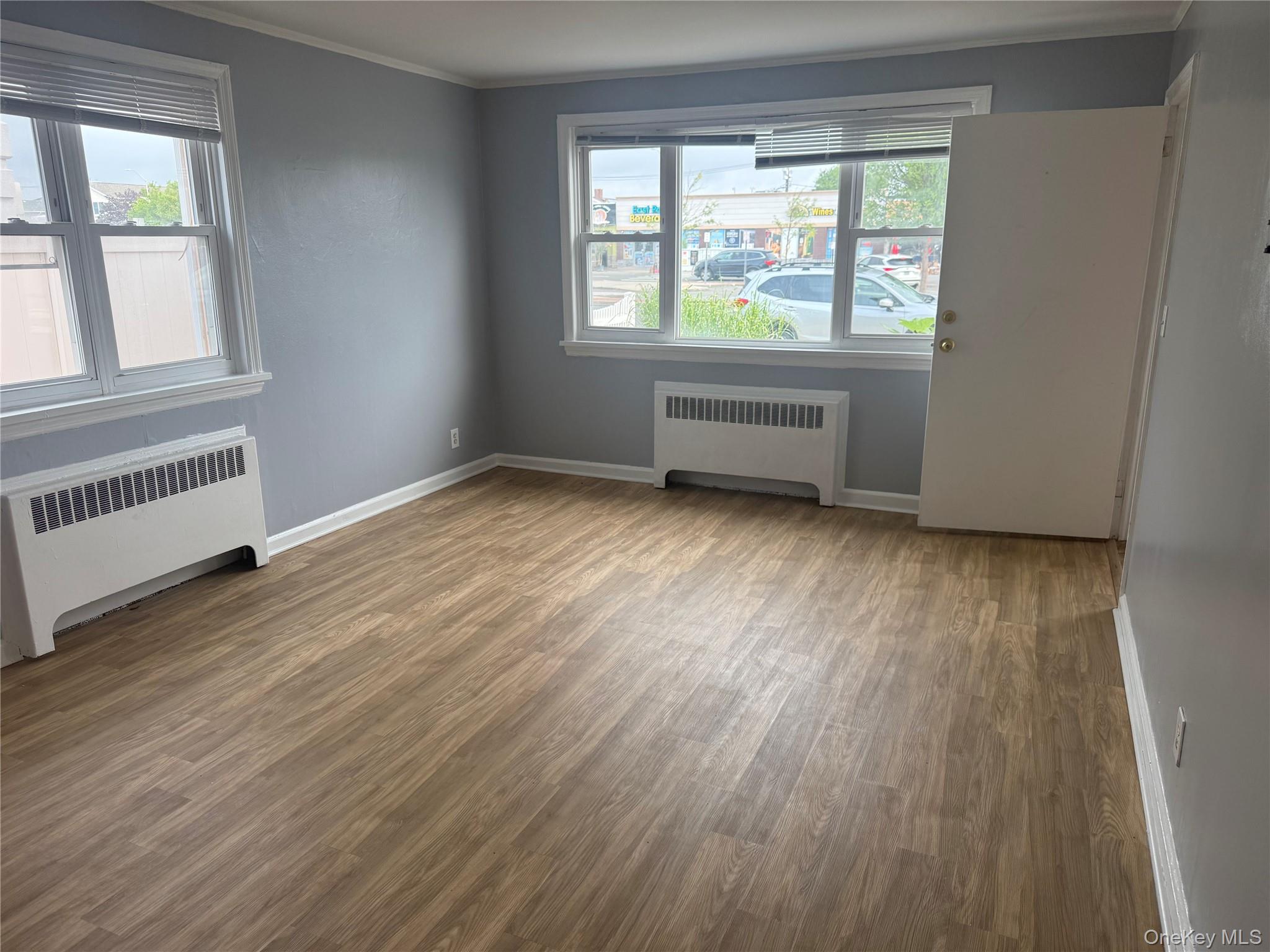 646 E Park Avenue Property Photo 8