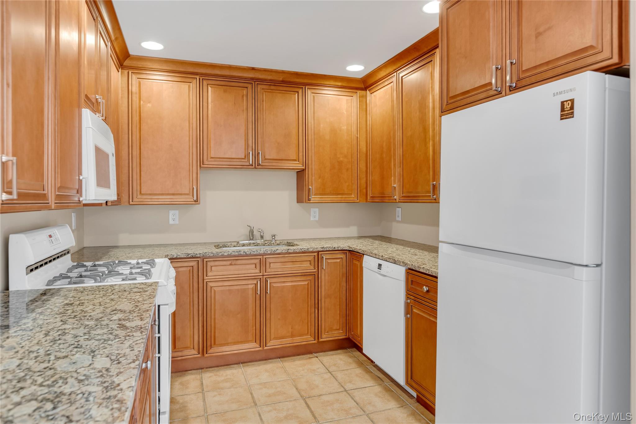 1118 Savoy Drive Property Photo 5