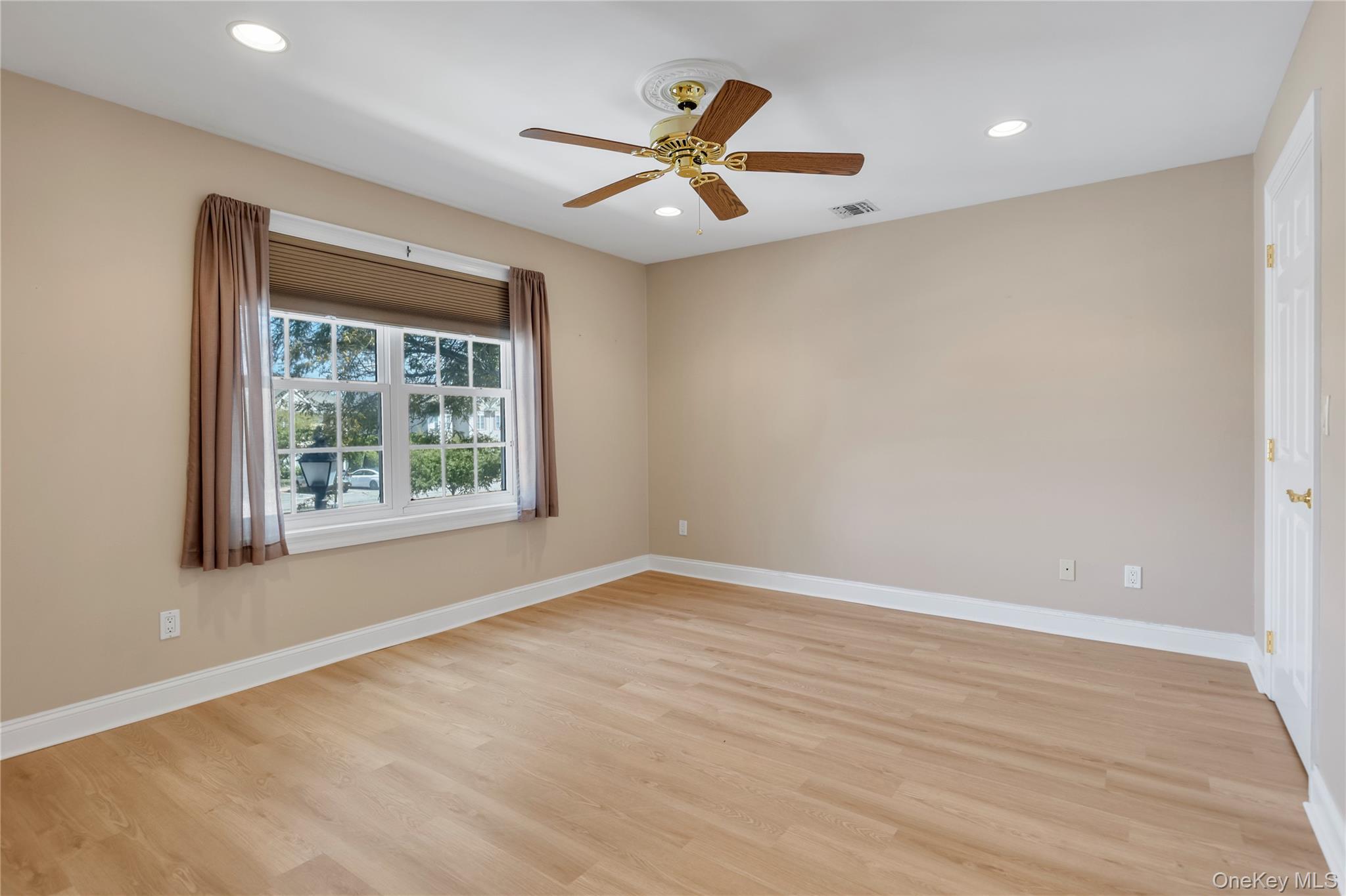1118 Savoy Drive Property Photo 6