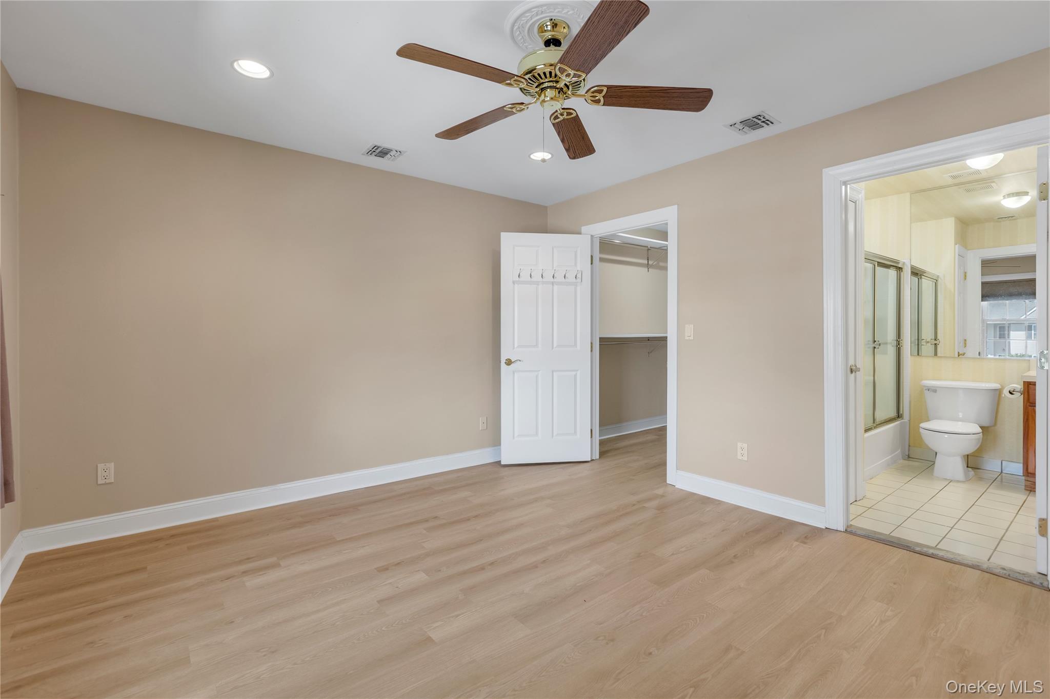 1118 Savoy Drive Property Photo 7