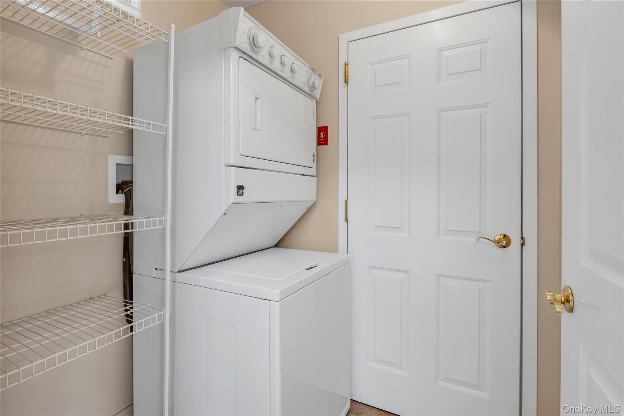 1118 Savoy Drive Property Photo 13