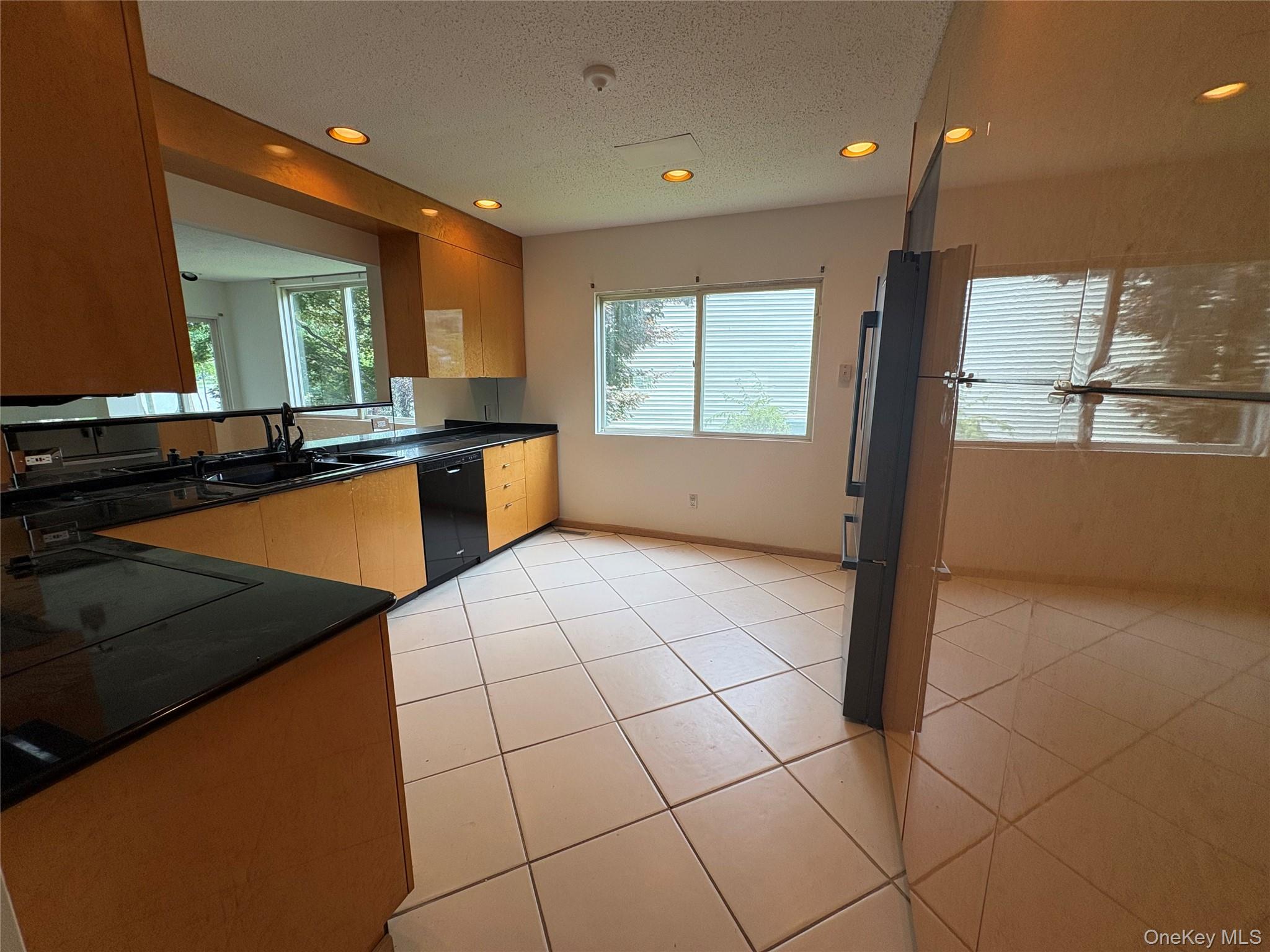 41 Waterside Close Property Photo 4