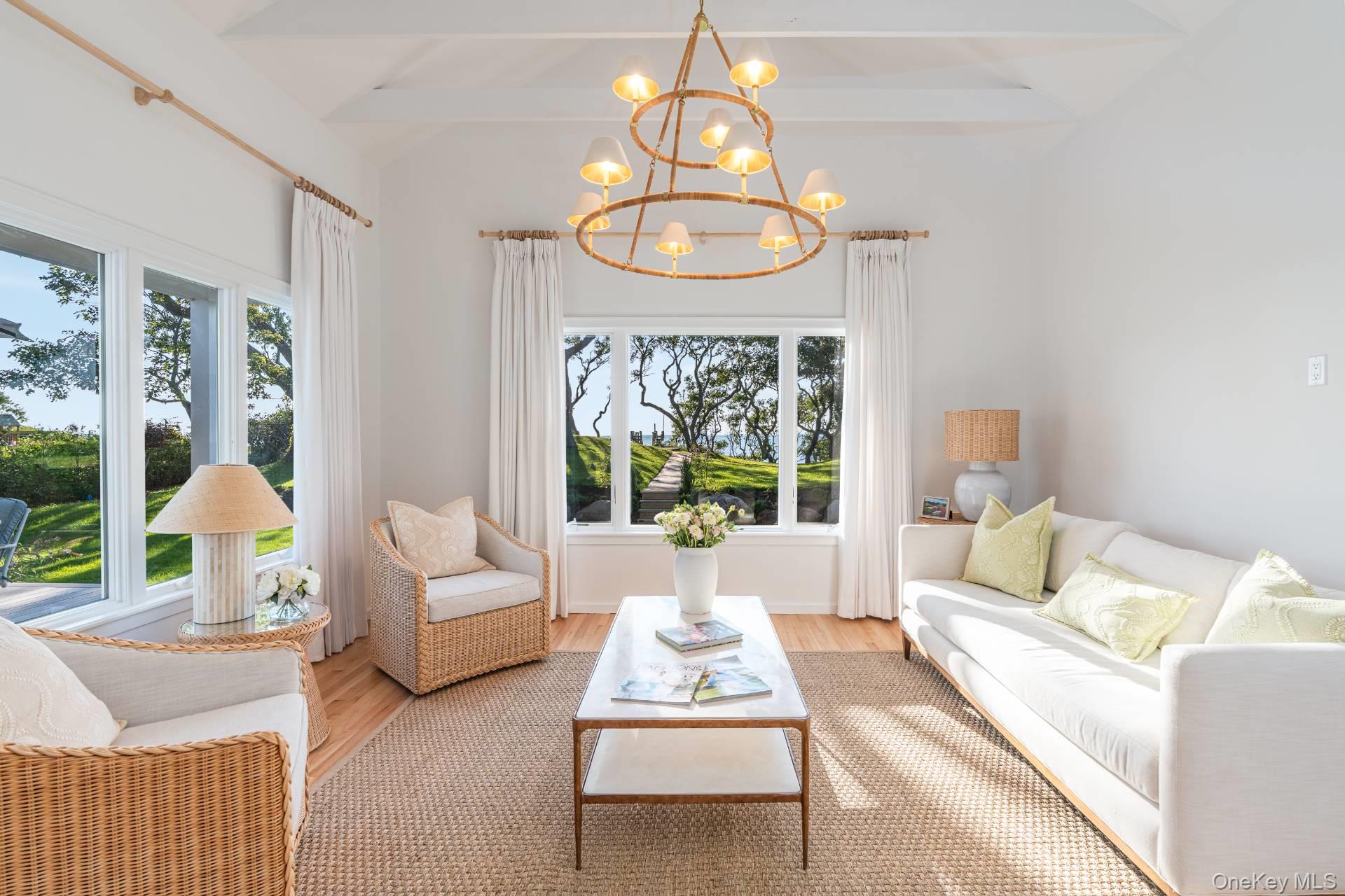 380 The Strand Property Photo 13