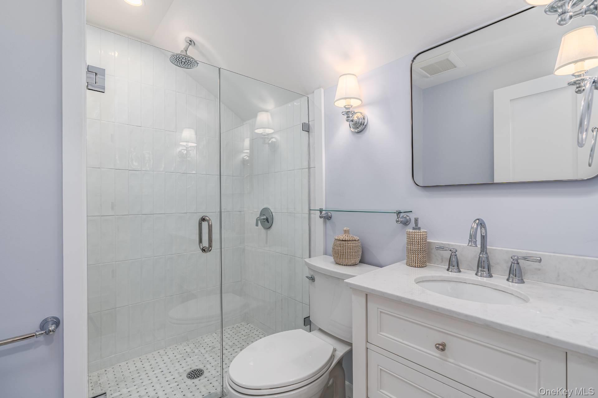 380 The Strand Property Photo 25