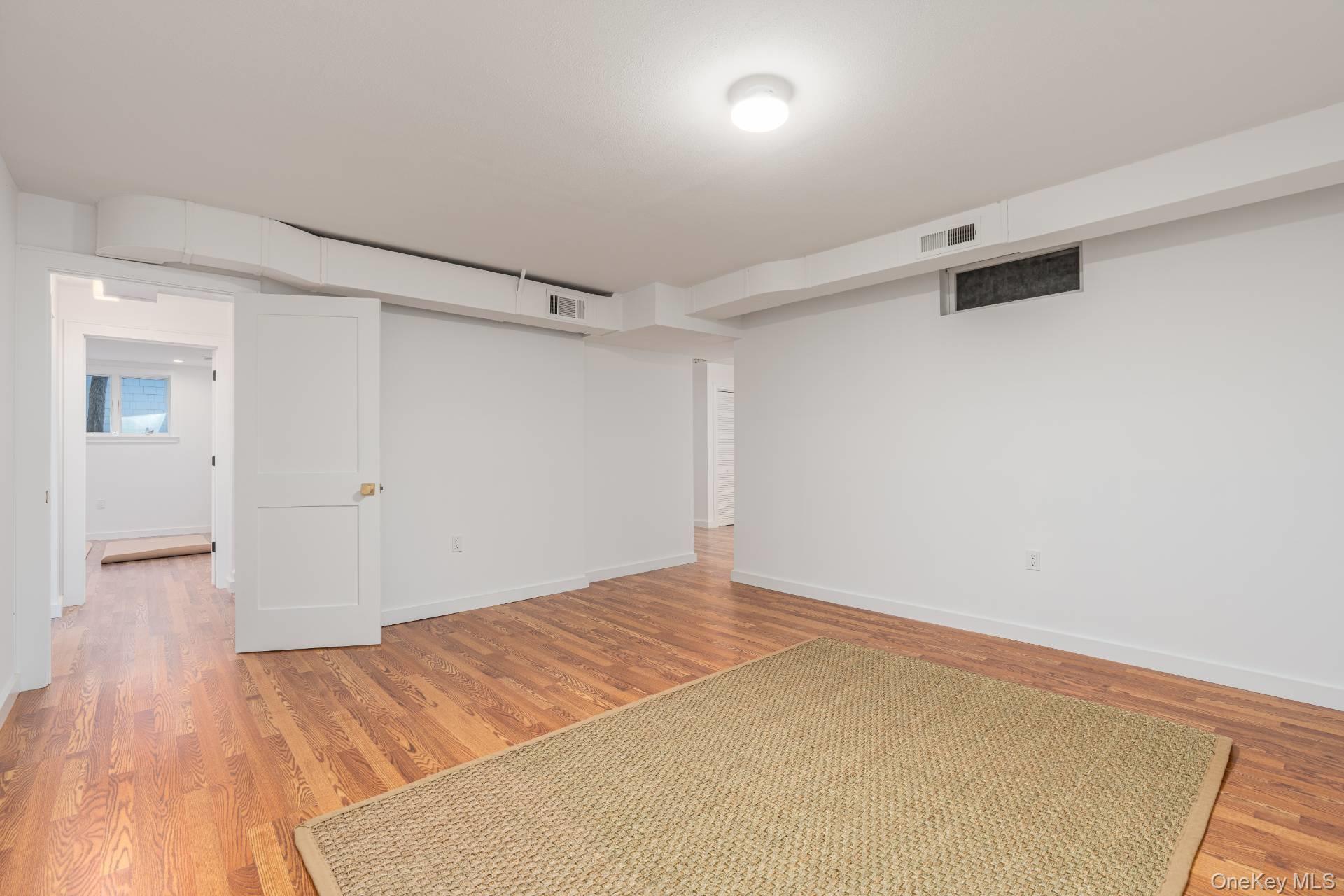 380 The Strand Property Photo 26