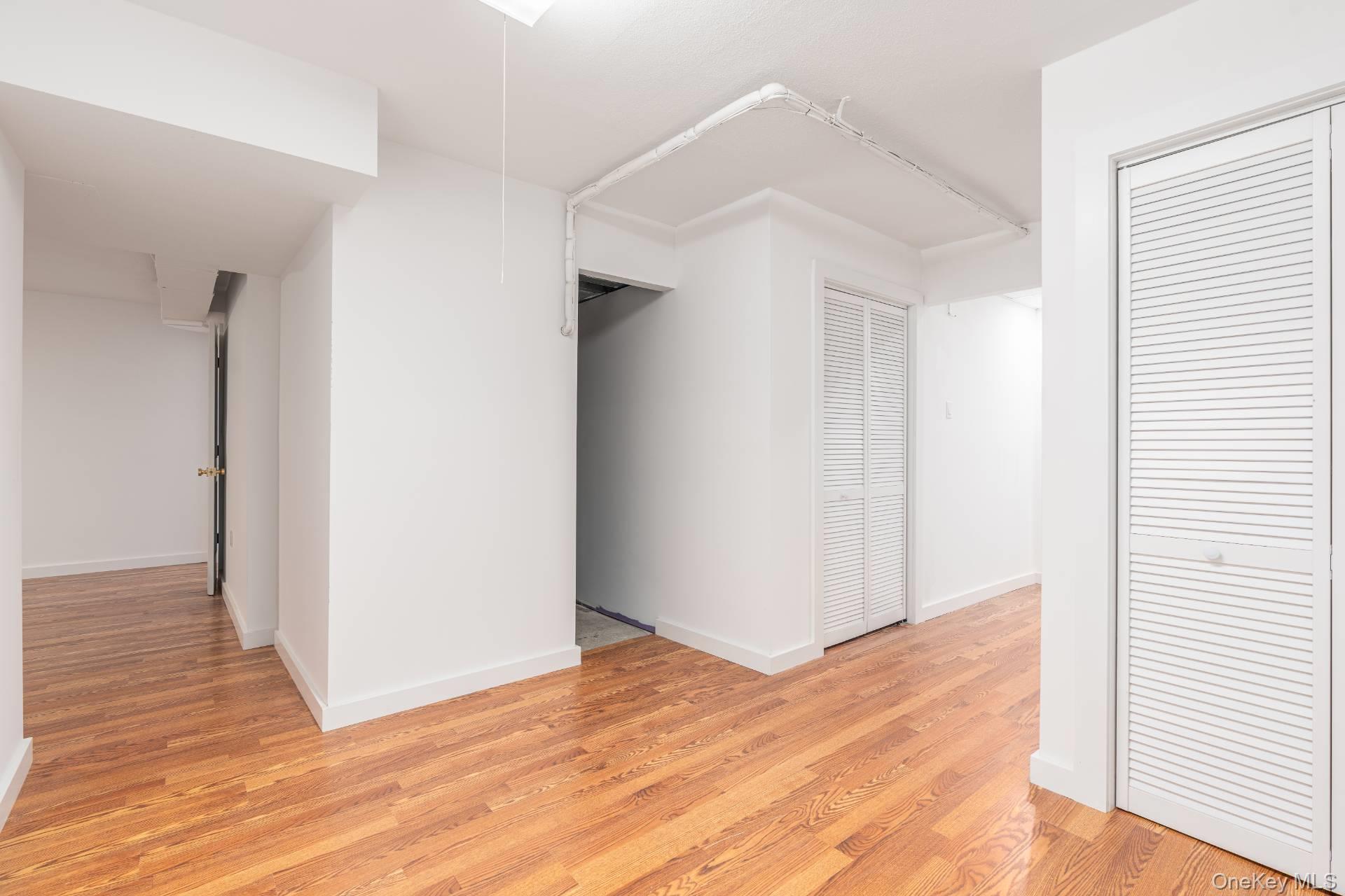 380 The Strand Property Photo 28