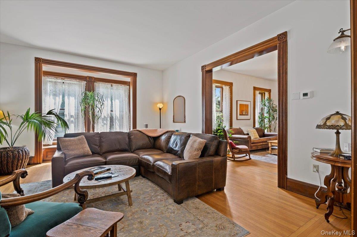 605 N. Broadway Property Photo 6