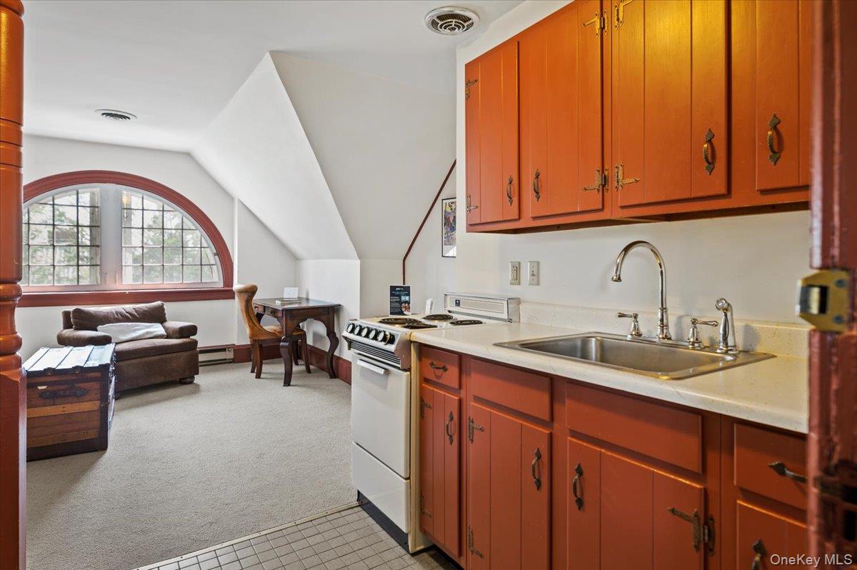 605 N. Broadway Property Photo 24