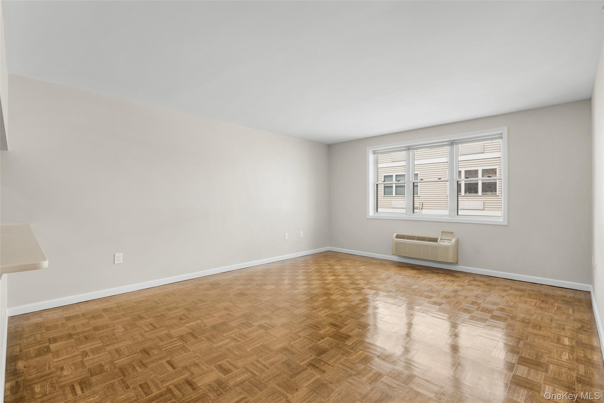 342 Westchester Avenue 25e Property Photo 8