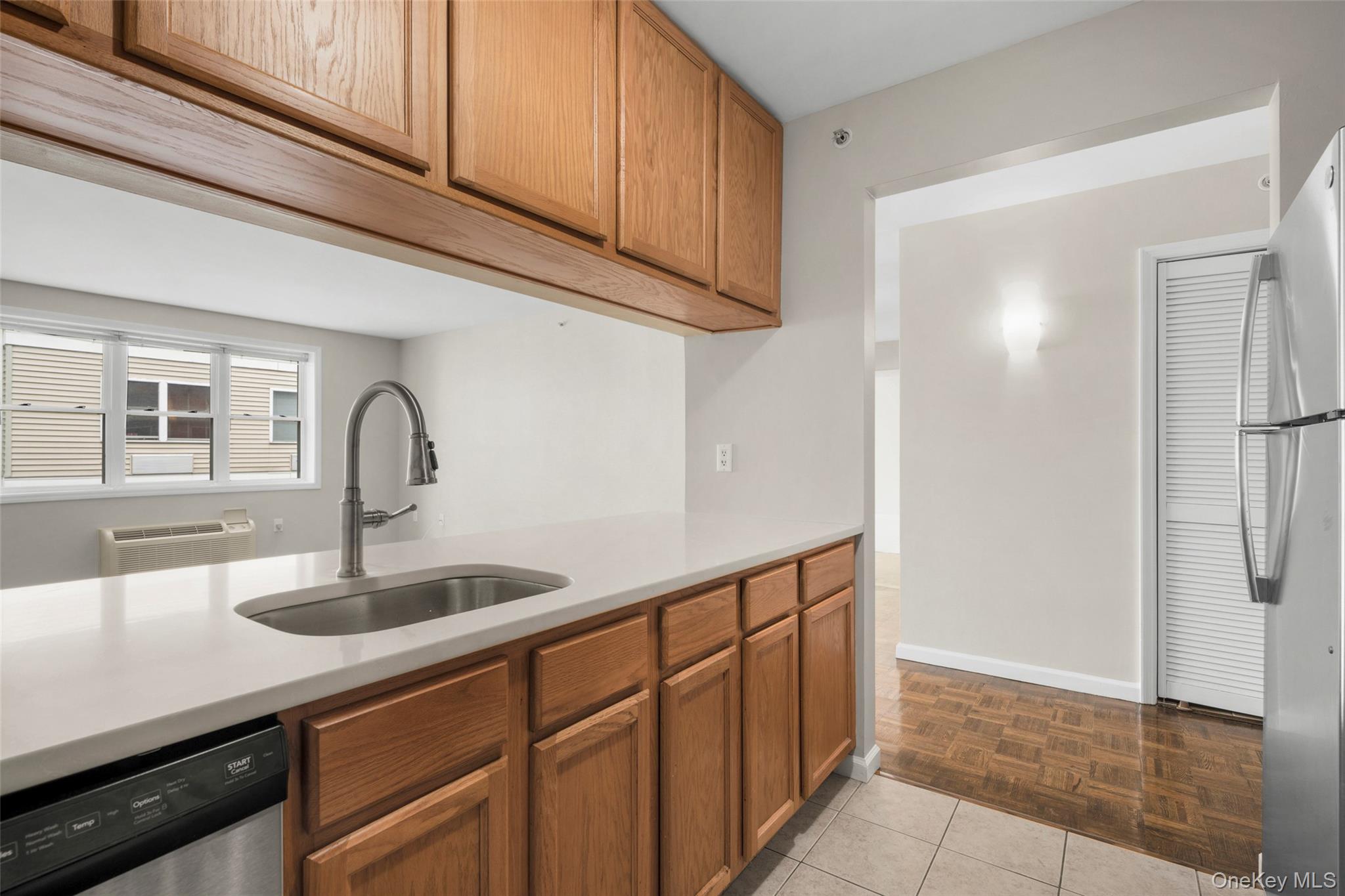 342 Westchester Avenue 25e Property Photo 13