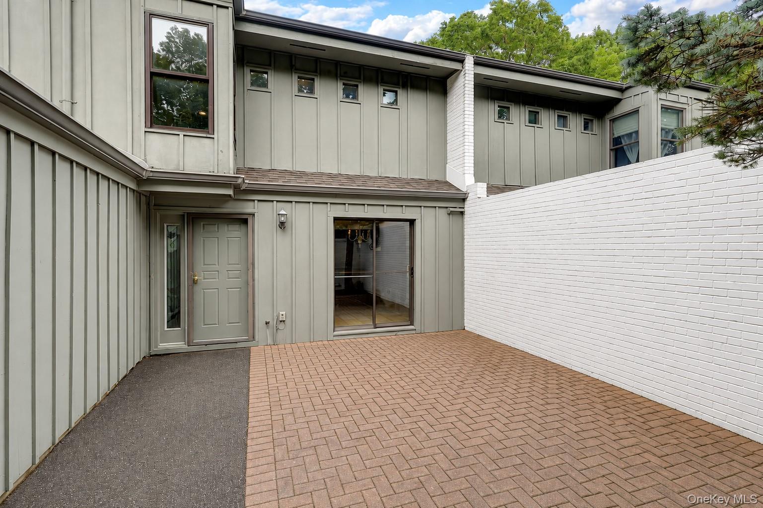 51 Rockledge Path Property Photo 4